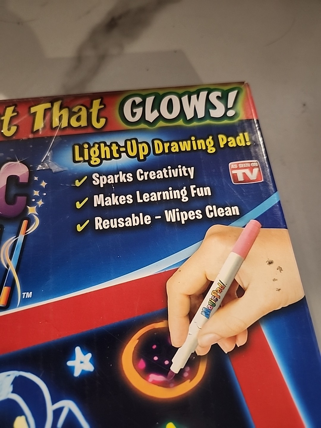 Magic Pad Light Up Drawing Pad AS SEEN ON TV! Create Art That Glows w/ Stencils