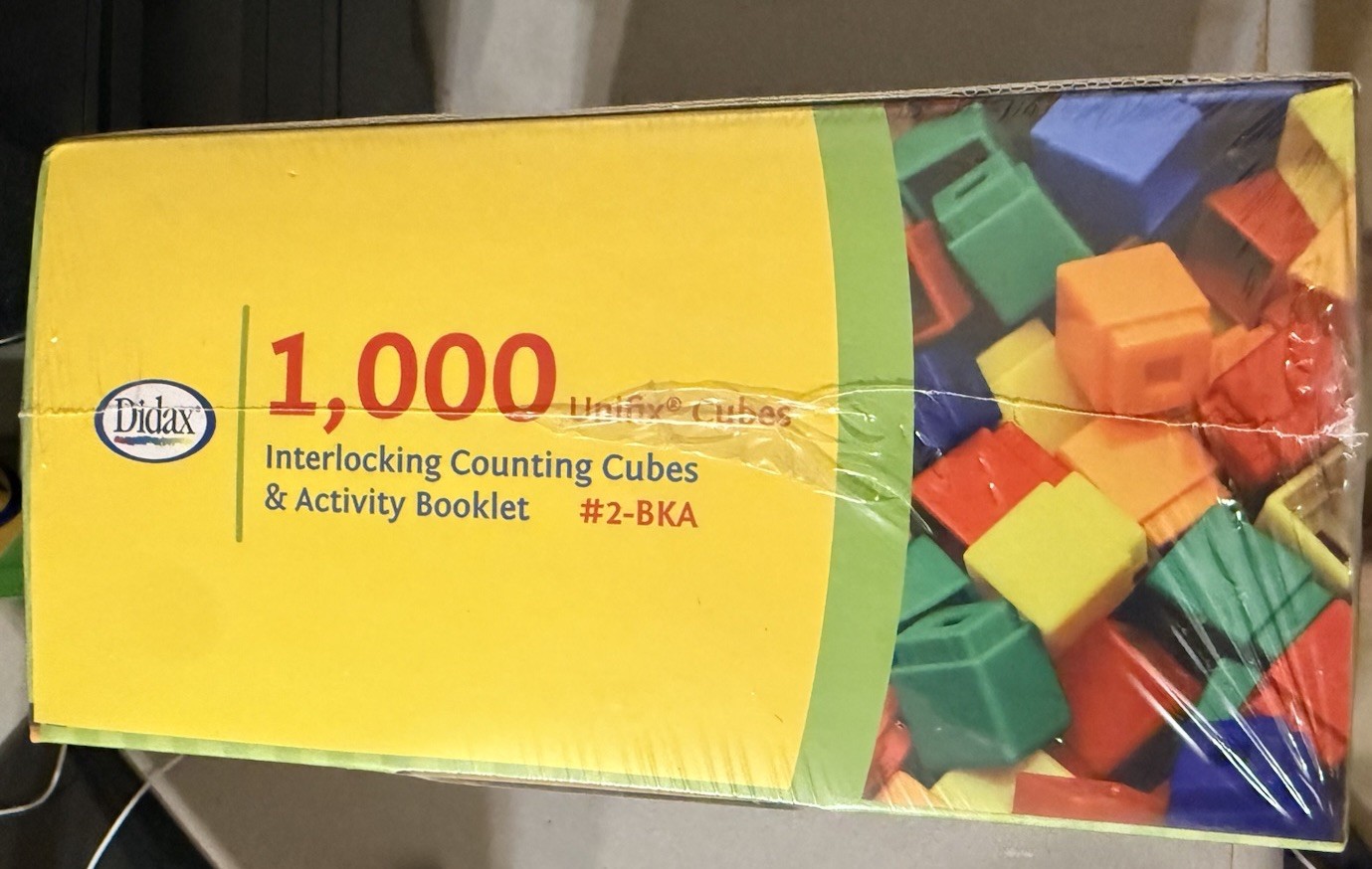 Didax Unifix Cubes 1000 Interlocking Counting Cubes with Activity Booklet