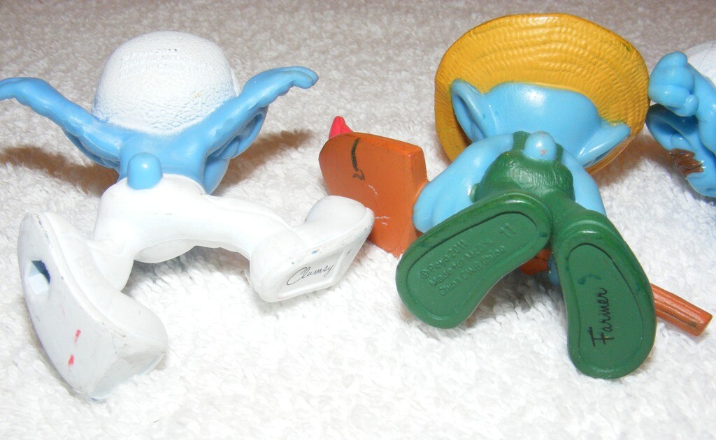 2011 McDONALD SMURFS 2-3″ RUBBER TOY FIGURINES LOT OF 4 GUC