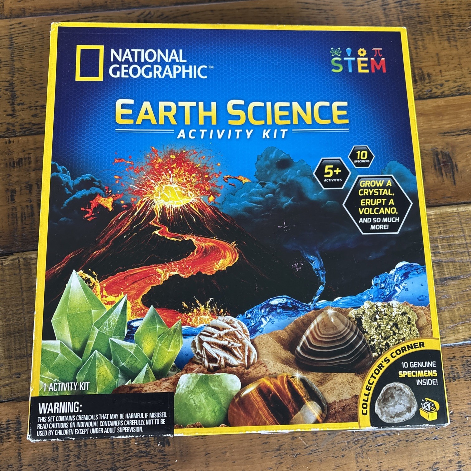 NATIONAL GEOGRAPHIC Earth Science Kit 5+ Science Experiments & Activities NIB