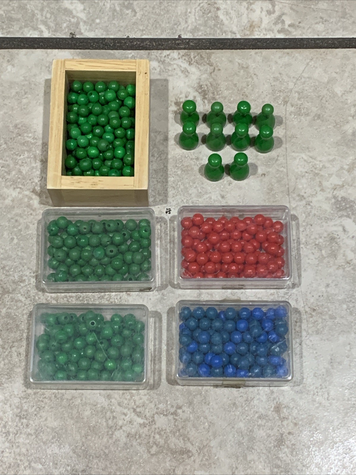 Lot Of Montessori Counting Beads And Markers Blue Red And Green Wood & Plastic