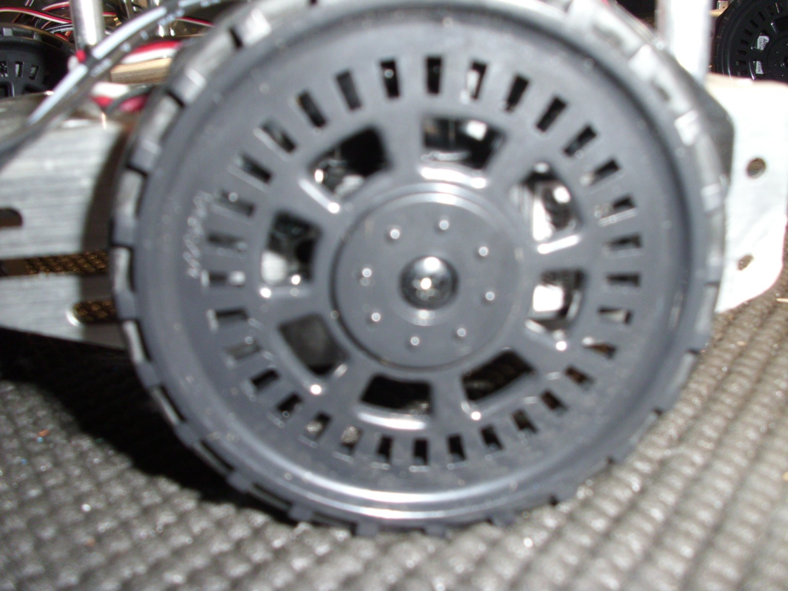 Robot car Chasis Boe Bot, with servos(parallax) and encoder sensor