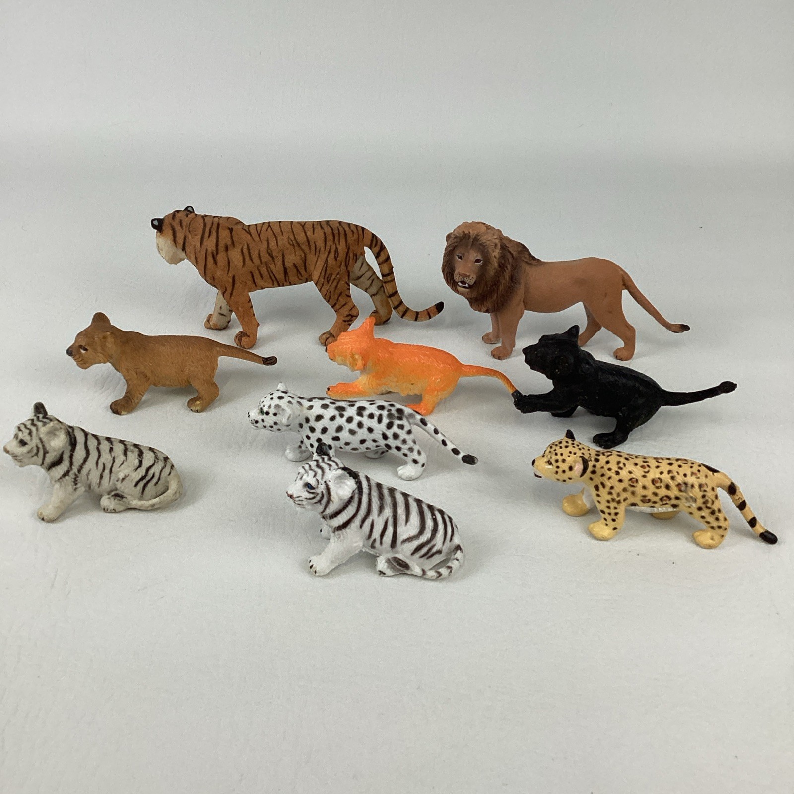 Jungle Cats Animal Figure Bundle Snow Leopard Cub Black Panther Lion Tiger Lot