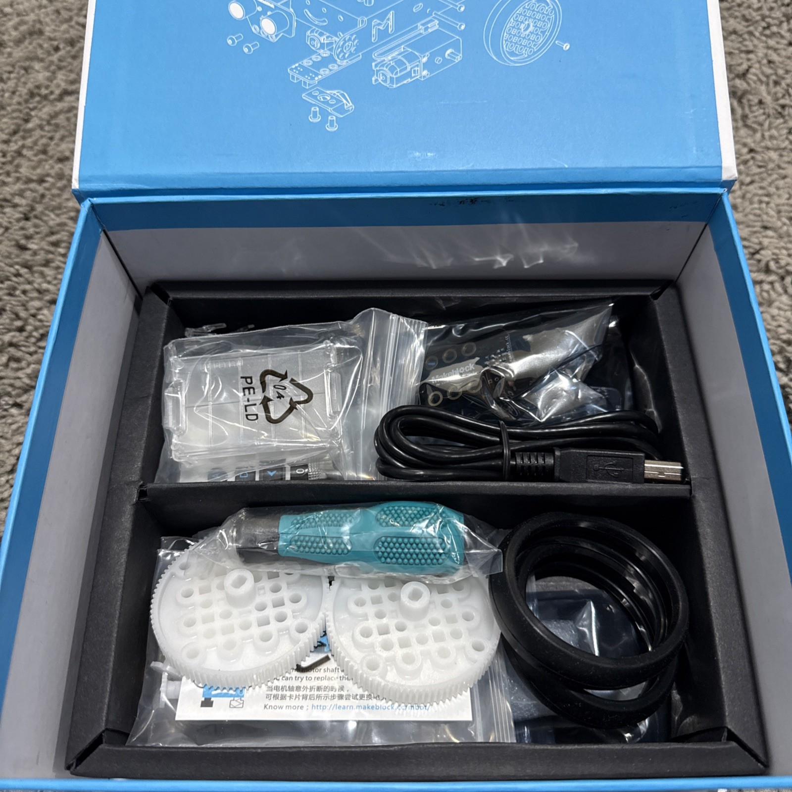 Makeblock mBot Educational Robot Kit Blue STEM Bluetooth 90053 Brand New Sealed