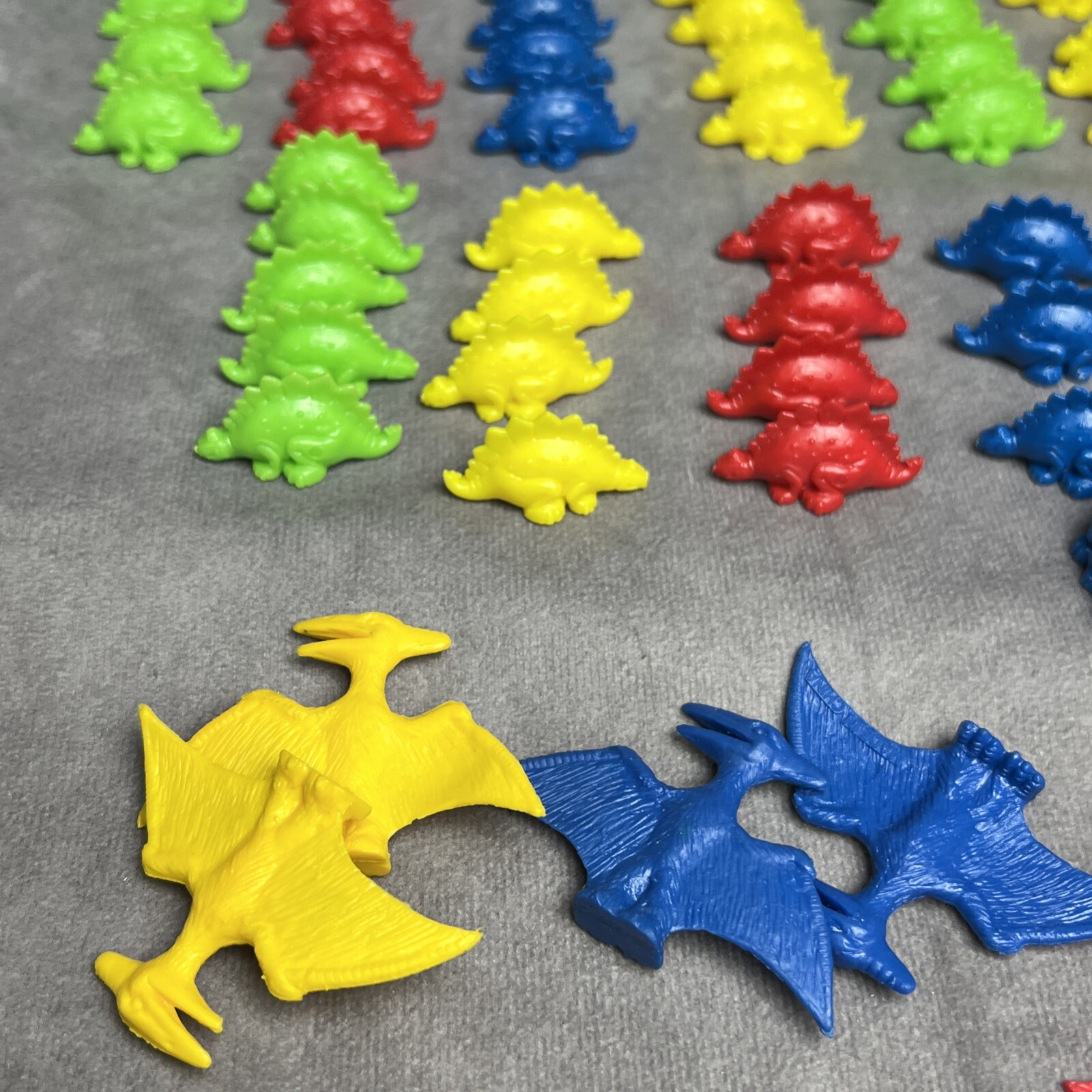 Macmillan Early Skills Dinosaur Counters Manipulative Ages 4 & Up Vtg B14