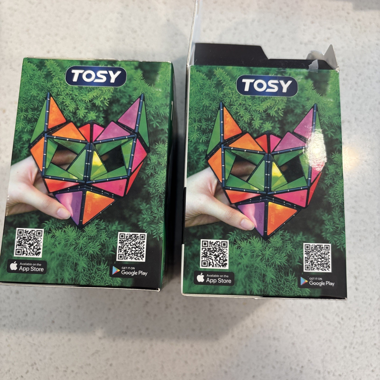 TOSY Magnet Pyramid Glow 1 Cube Transforms 1 Billion Shapes UV – A001