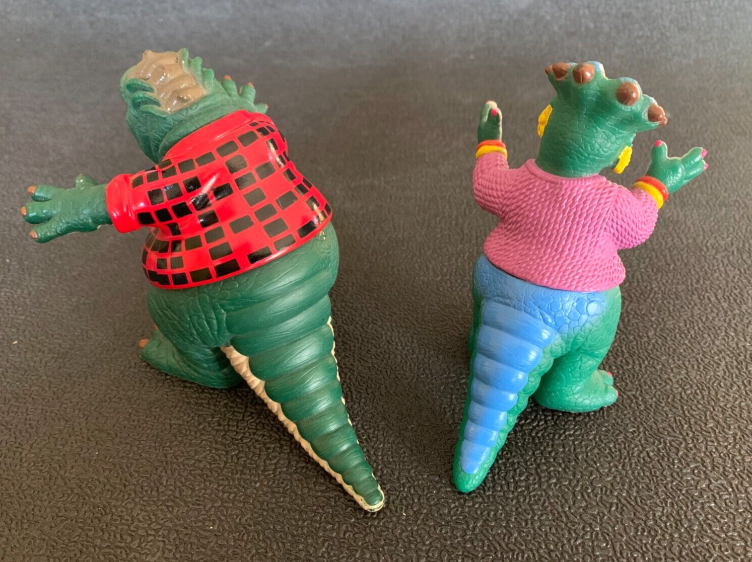 Disney’s TV Show – Dinosaurs – Charlene and Earl Sinclair Set of 2 – Excellent