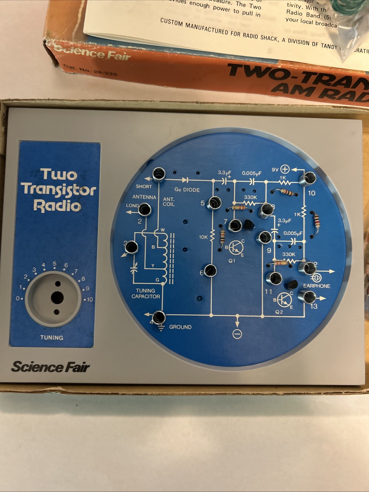 Vintage Science Fair Two-Transistor AM Radio Kit 28-229 Radio Shack NOS