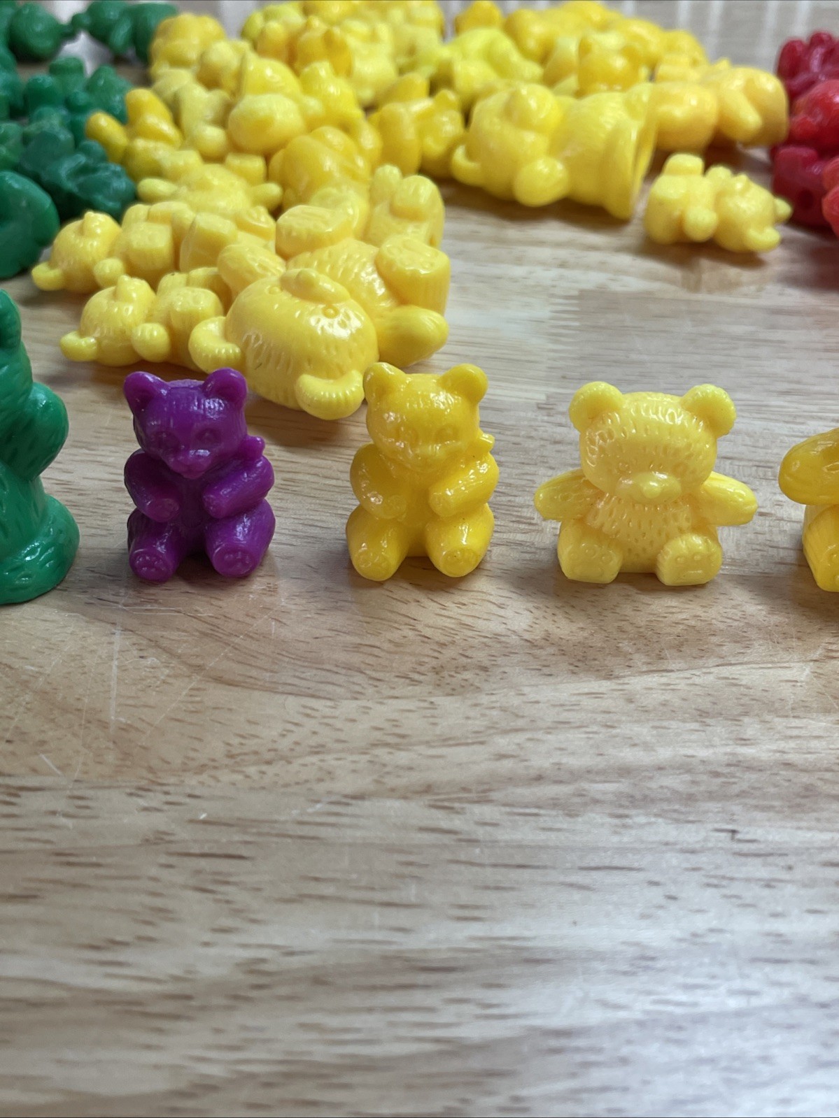 Vintage Plastic Teddy Bear Counters Red Yellow Blue Green Purple 139 Piece!