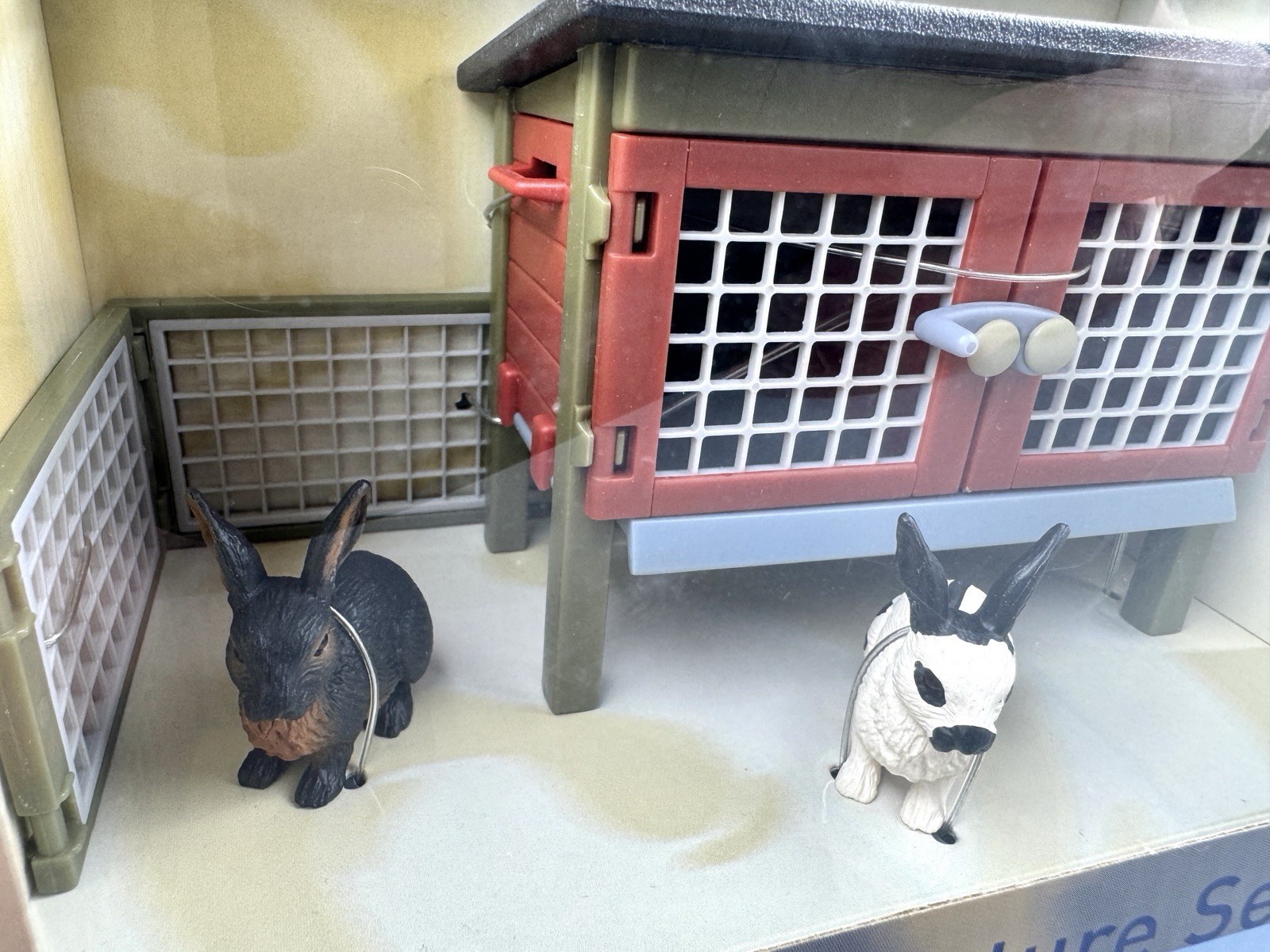 Schleich Nature Set – Rabbit Hutch with 2 Bunny Rabbits (40974) Brand New Rare!