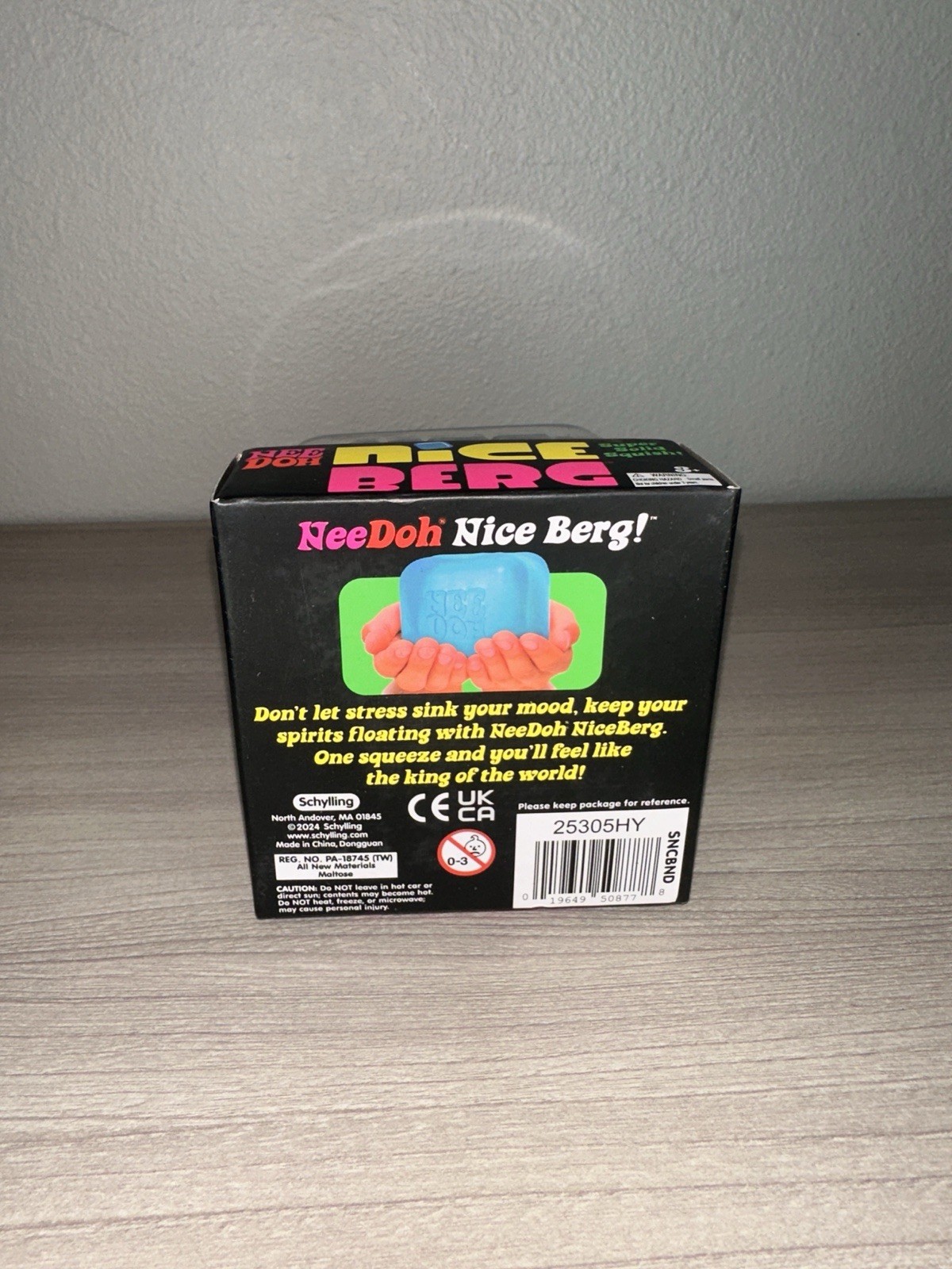 NeeDoh Nice Berg XL Solid Squish Cube Ice Block – Blue/Teal