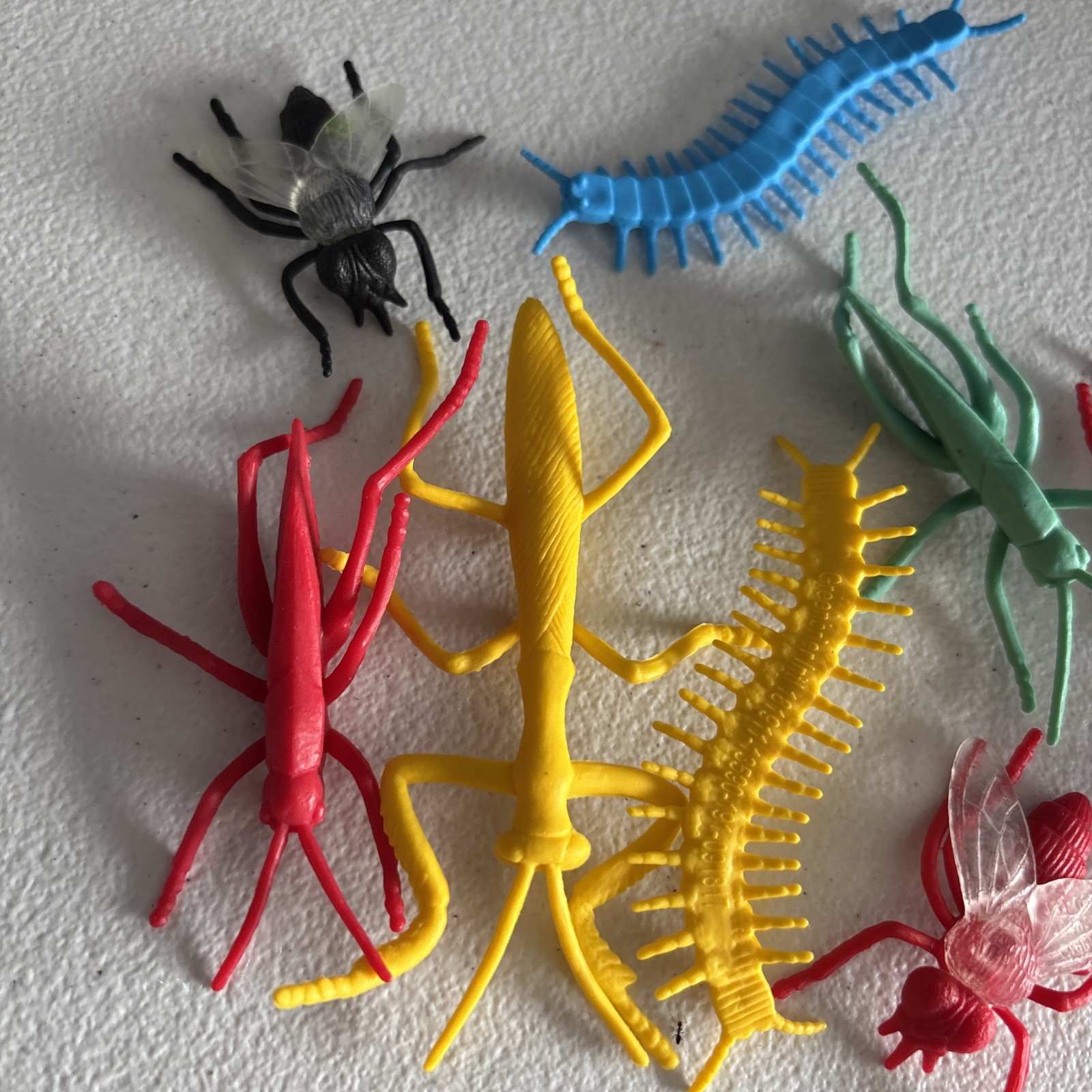 Lot Plastic Rubber Toy BUGS FLIES GRASSHOPPERS MANTIS CENTIPEDE 2-4”