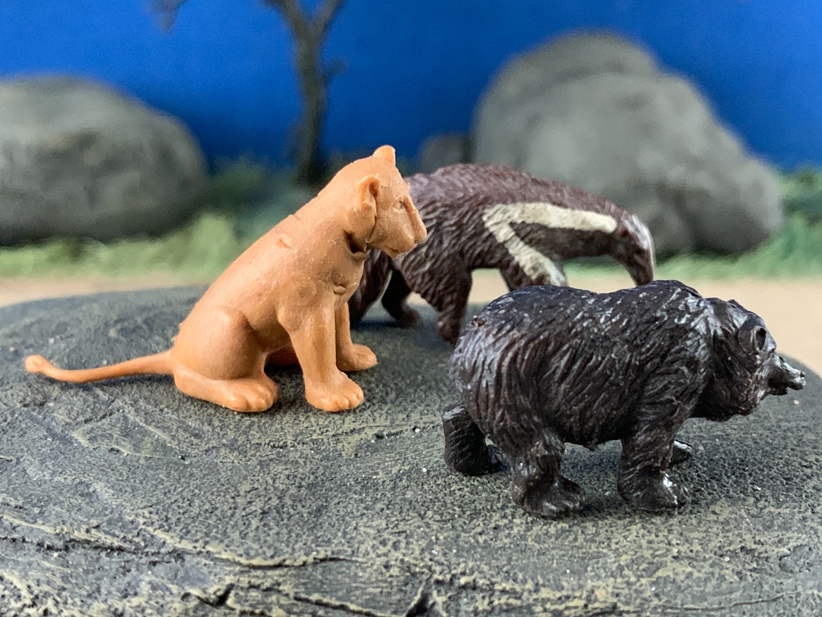 Lot of 5 Mixed Britains Vintage Miniature Plastic Wild Animal Figures England