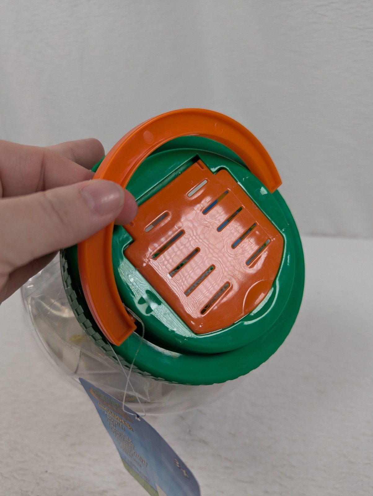 Nature Bound – Bug Catcher with Habitat Bucket and 10 Exploration Pieces