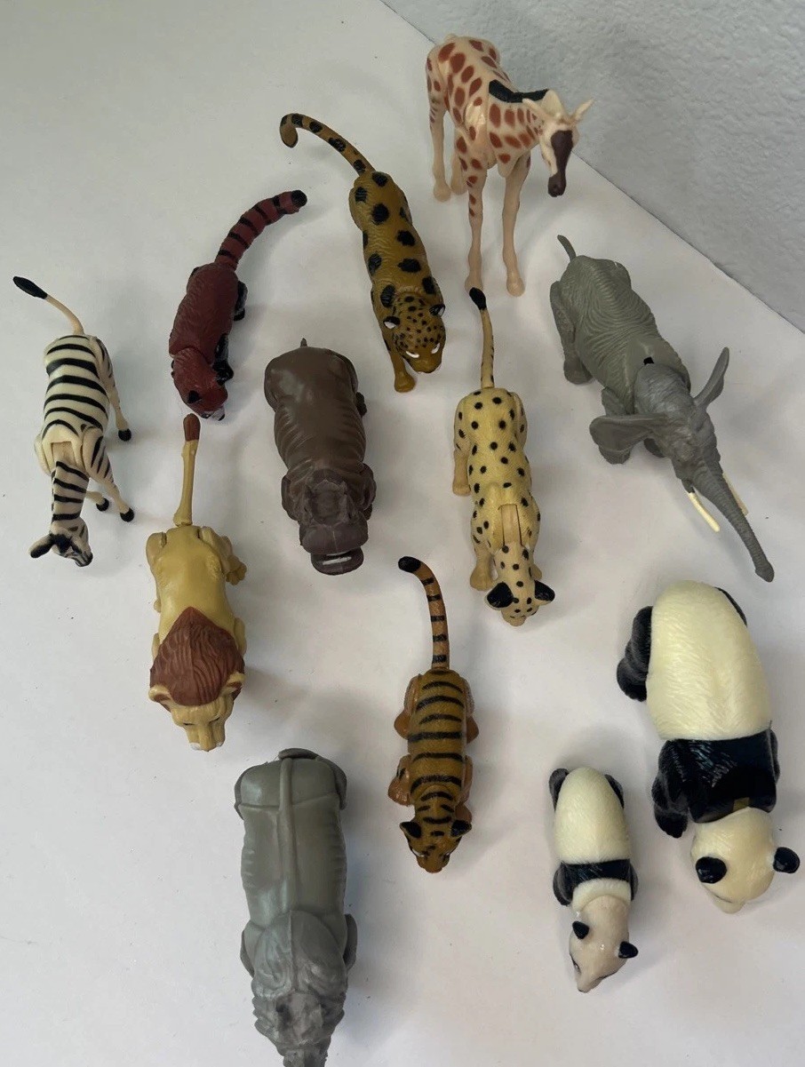 Lot Of 12 Safari Animals Figures Toys Wildlife Zoo Animal Figurine Jungle USED
