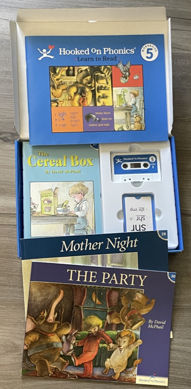 VTG Hooked on Phonics Set Cassette Version Levels 1-5 + Parent, Learn to Read