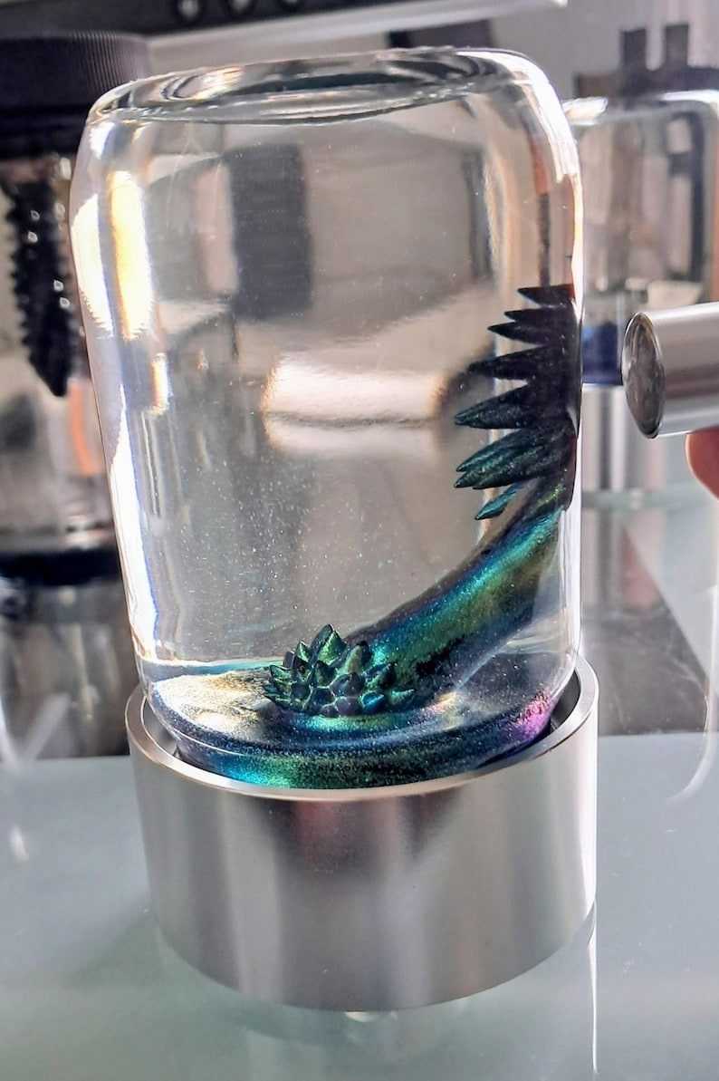 Iridescent GREEN Spike Ferrofluid Magnetic Display