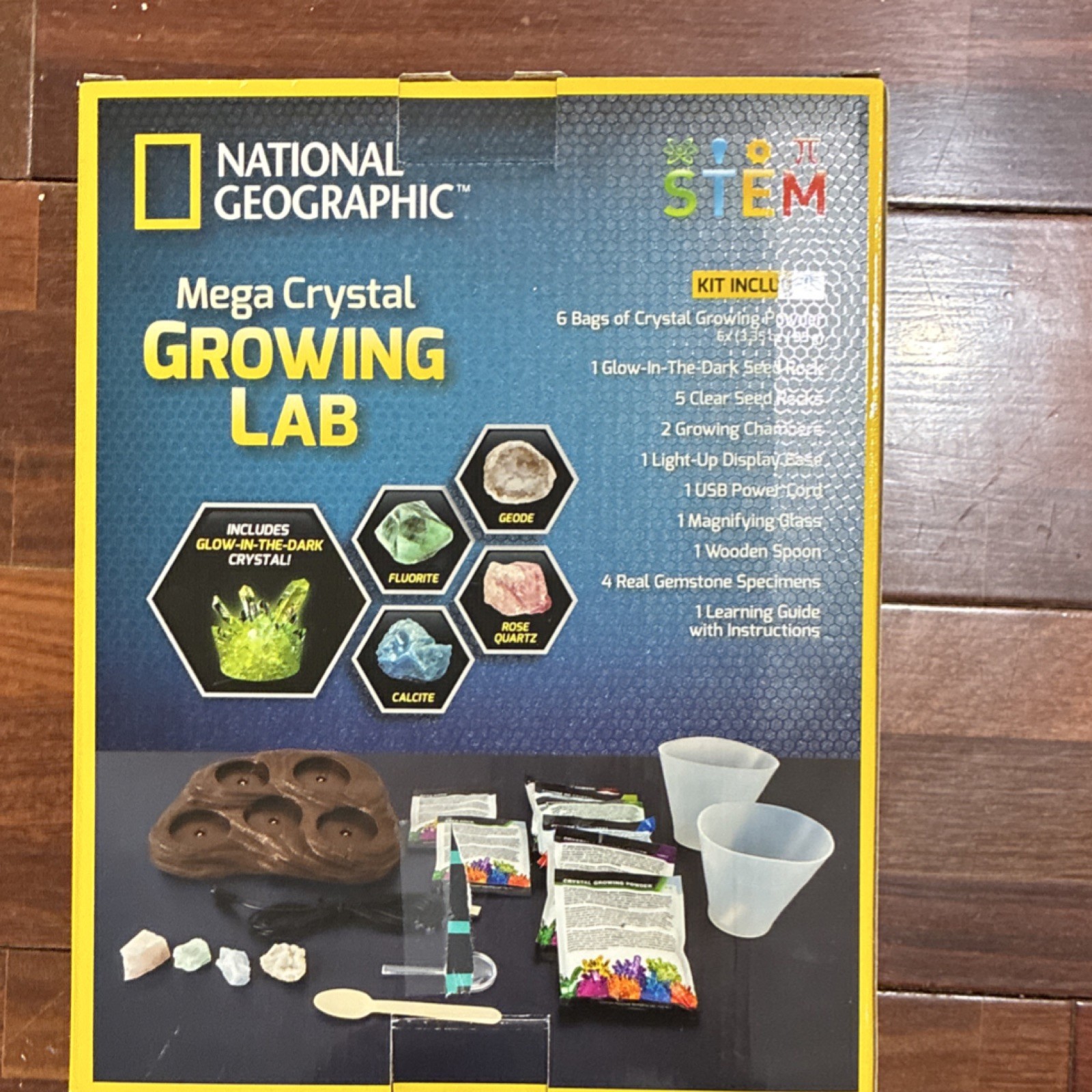 National Geographic Mega Crystal Growing STEM Kit Light-Up Base Gemstones Glow
