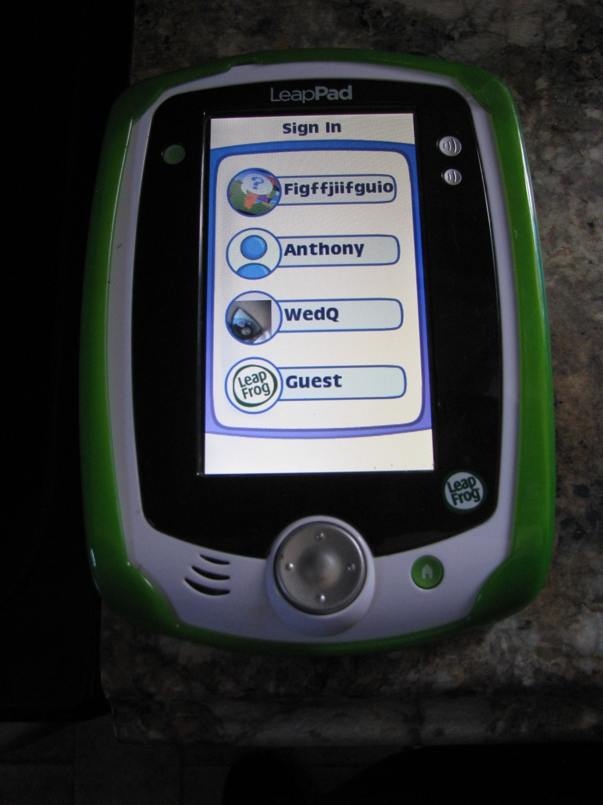 Leap Frog LeapPad Explorer Kid’s Tablet w/Cover, 6 Games, CD & Cords – Tested