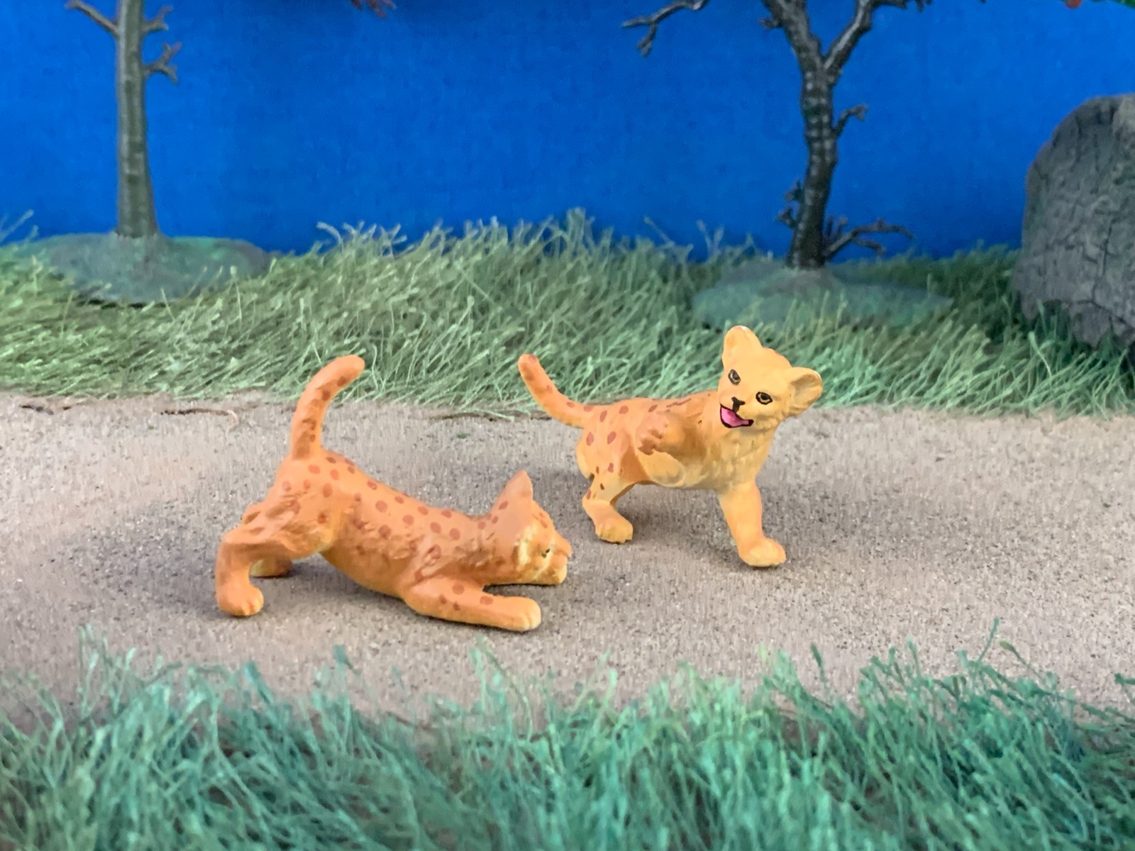 Elastolin by Preiser 47507 Lion cubs (2), playing Wild Animal Figures 1:25 scale