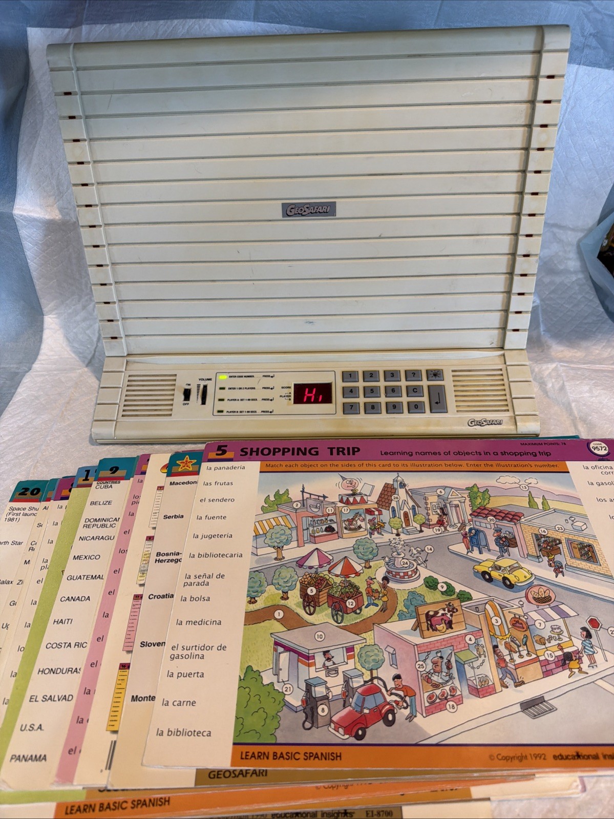 Vintage GeoSafari Electronic Learning Game EI 8700 Tested Working + 28 Cards