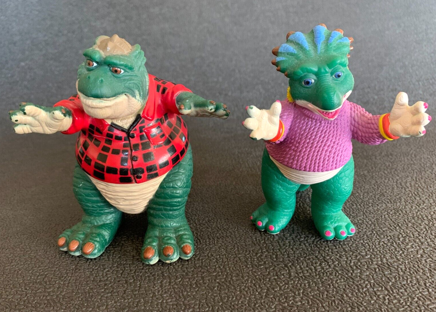 Disney’s TV Show – Dinosaurs – Charlene and Earl Sinclair Set of 2 – Excellent