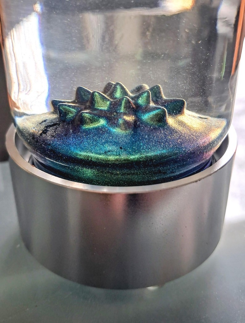 Iridescent GREEN Spike Ferrofluid Magnetic Display