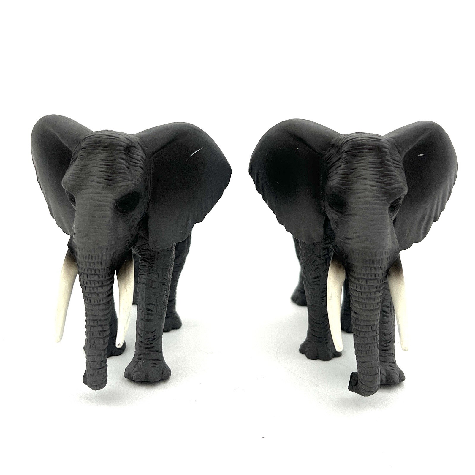 Set of 4 MOJO Wildlife African Elephant Figures Brown 2011 Gray 2015 Pre-owned