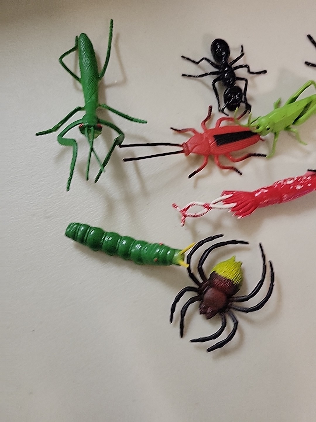 Mixed Lot of Rubber Plastic Spider fly ant Insects Bugs Toy Figures