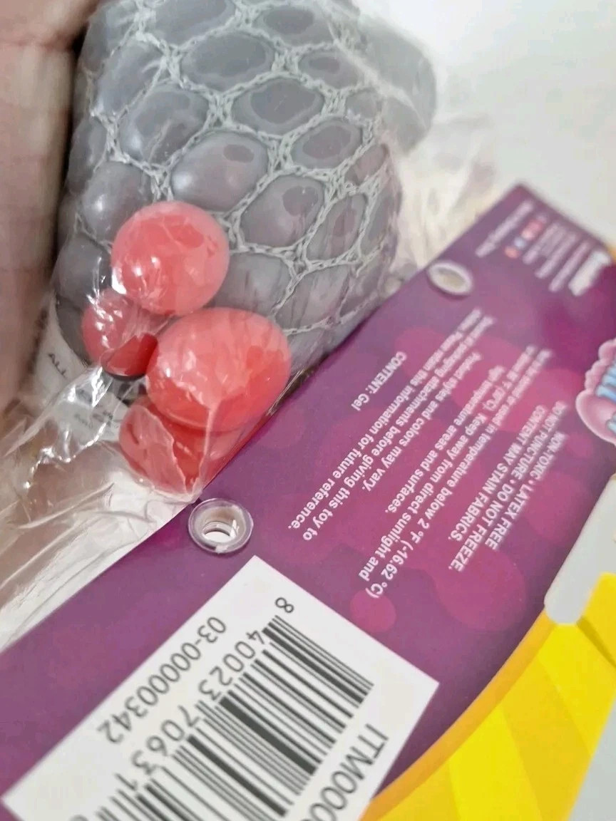 Grin Studios Amazing Slime Squish Ball Color Change Gray to Red NEW Official