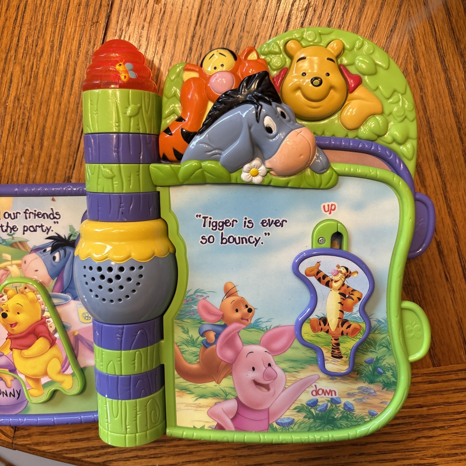 VTech Disney Winnie The Pooh Slide N Learn Storybook Electronic TESTED & WORKS!!