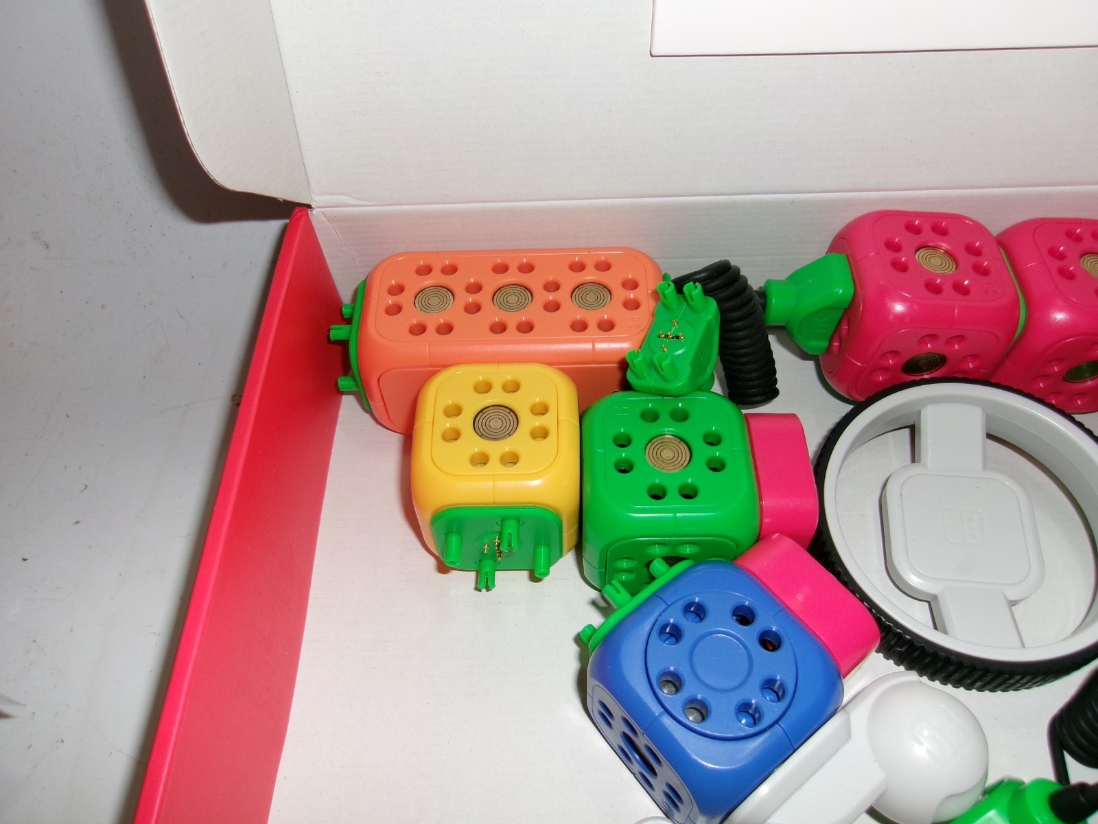 Robo Wunderkind Explorer Pro Robotics Kit – STEM – Missing Parts – Used