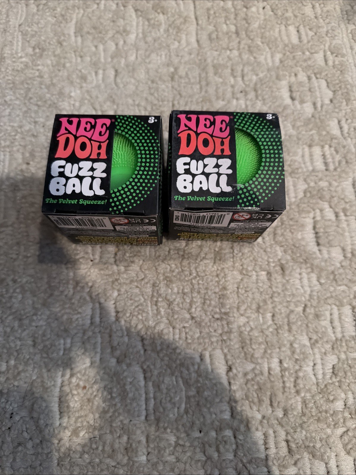 Schylling NeeDoh Fuzz Ball The Velvet Squeeze GREEN *NEW*