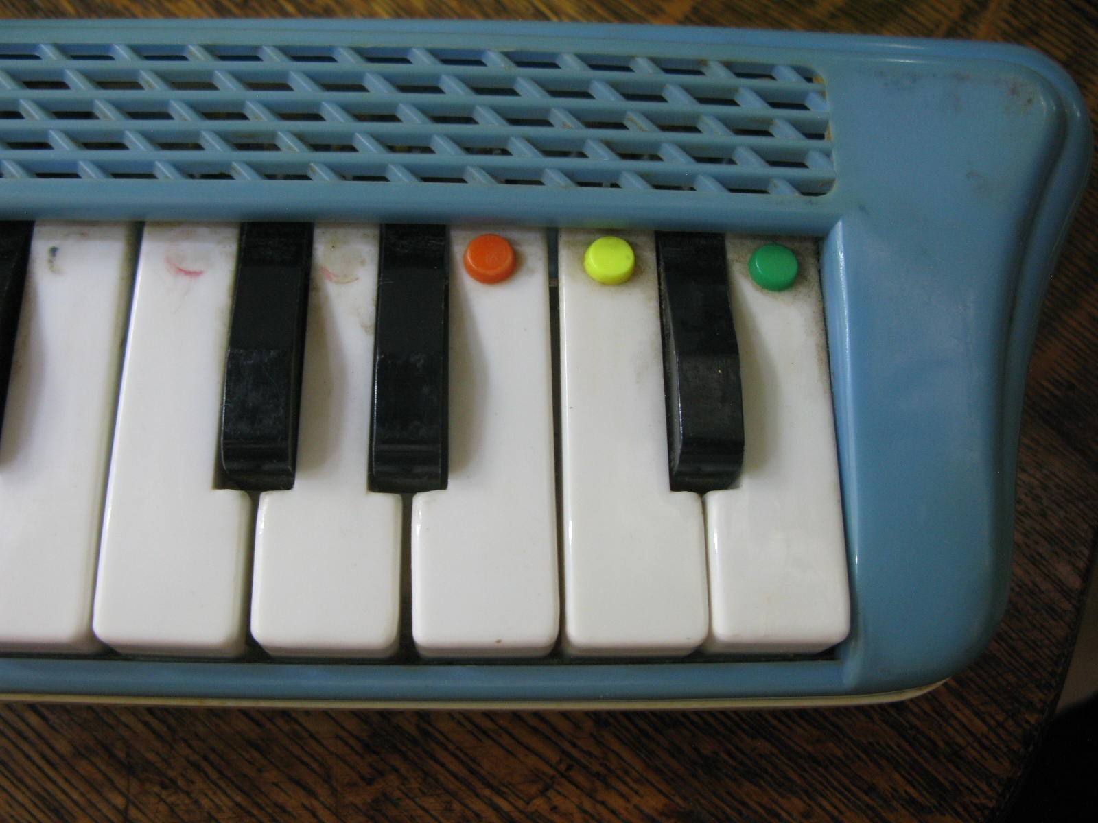 Vintage Kids Hard Plastic Toy Musical Keyboard Organ Wind Instrument Italy