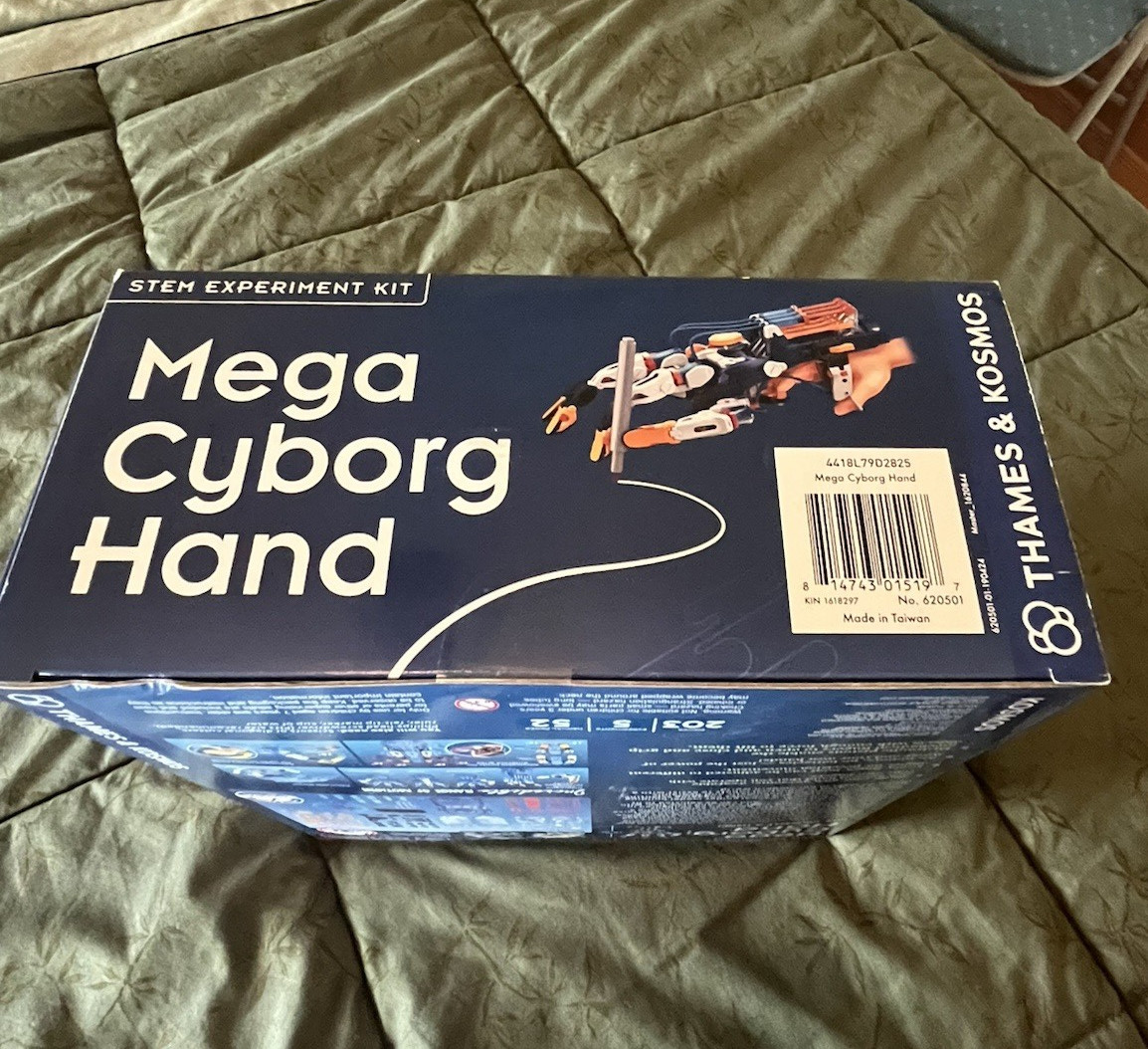 Thames & Kosmos Mega Cyborg Hand STEM Experiment Kit – Build a Hydraulic Hand
