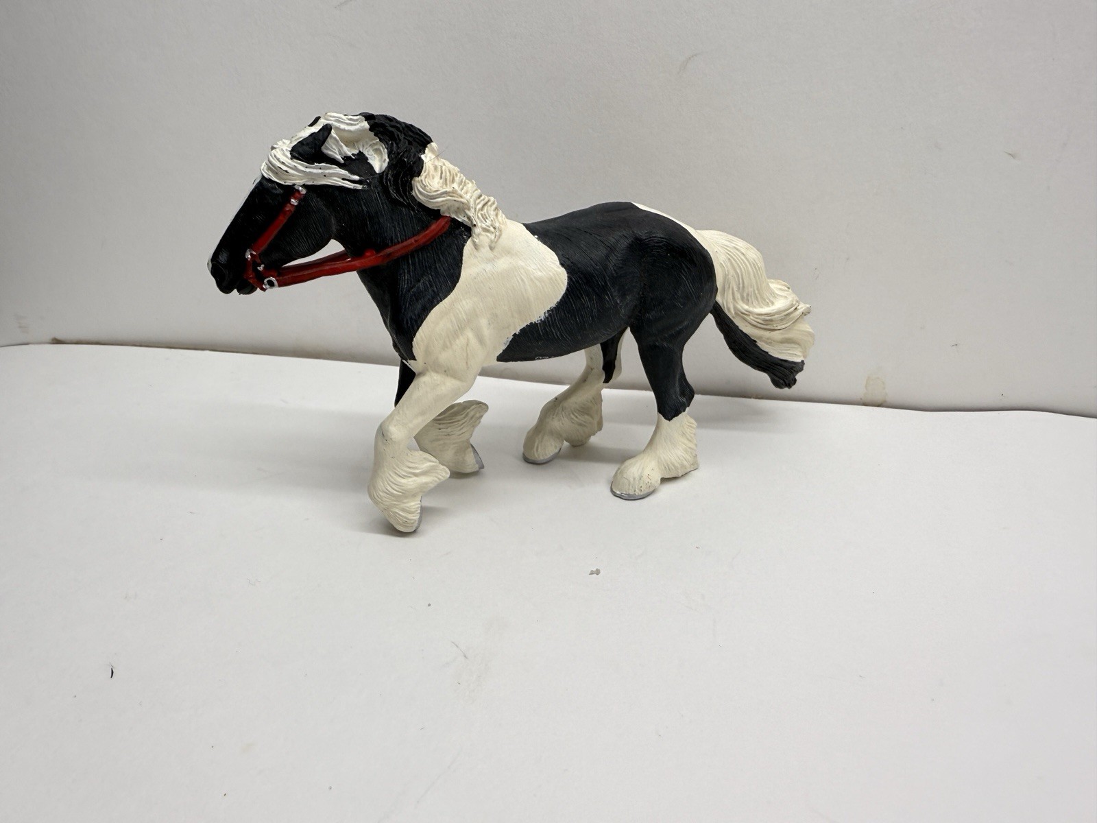 Safari Ltd Horse Streaming Light 2010 Figure White Black Figurine 6″