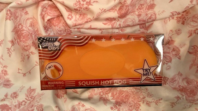 Viral🔥🌭Sunny Days Squeeezy Squish Hot Dog – 2 in 1 – Squishy Toy🌭