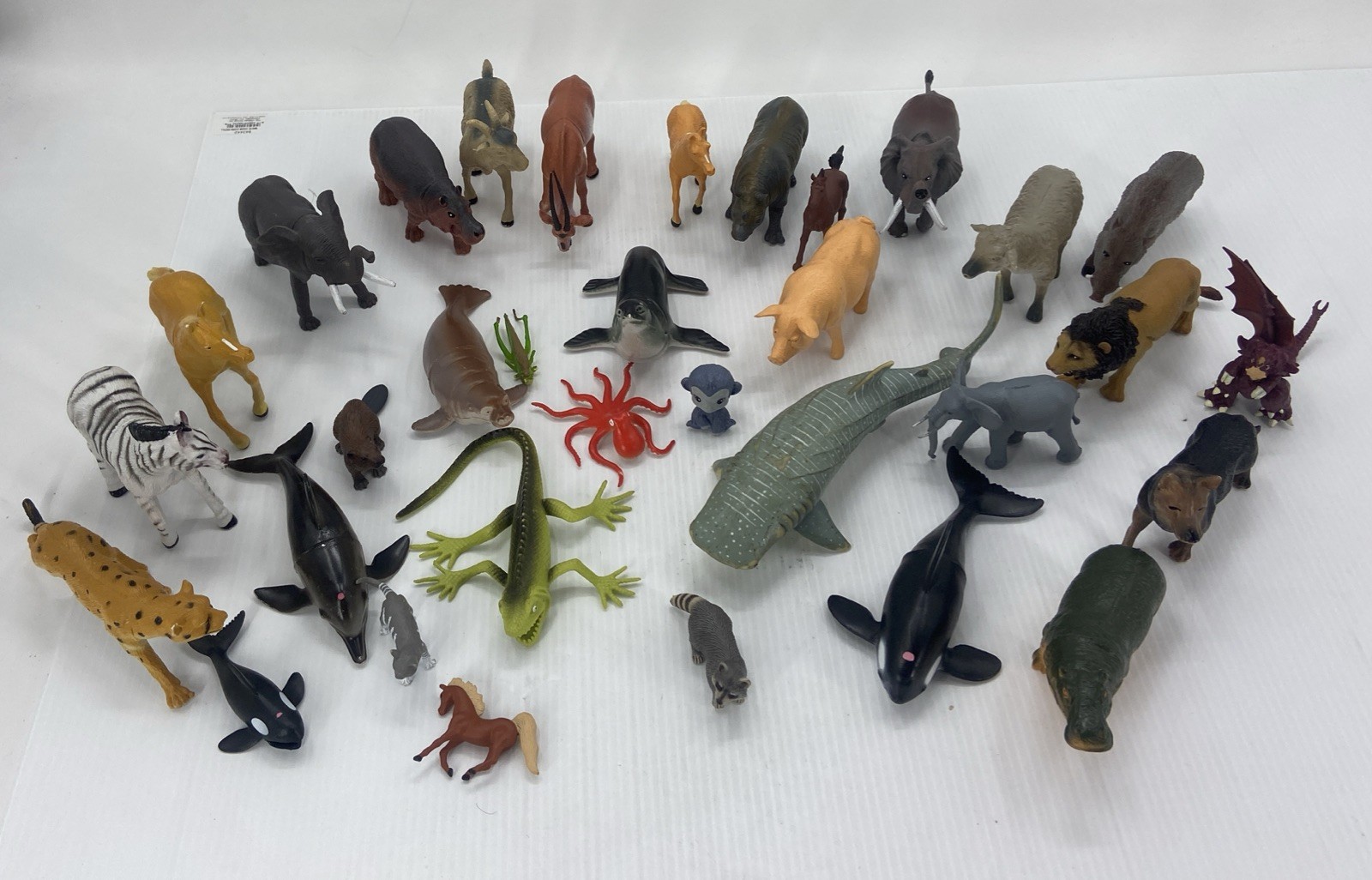 miscellaneous lot Of Toy Animals. Rhinos, Zebras, Lions, Lizards Etc. {AA}