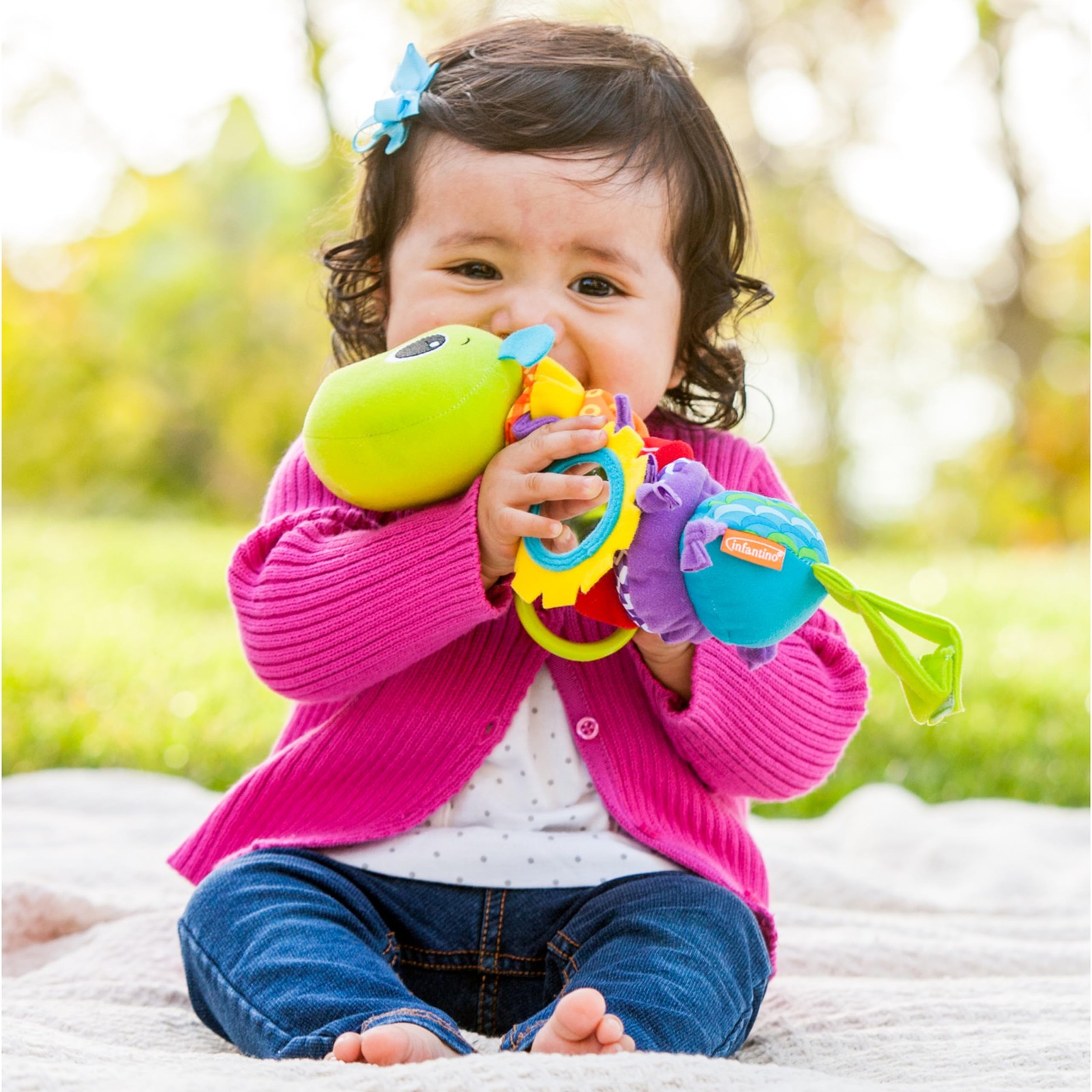Infantino Hug and Tug Musical Bug 1 Count (Pack of 1), Multi