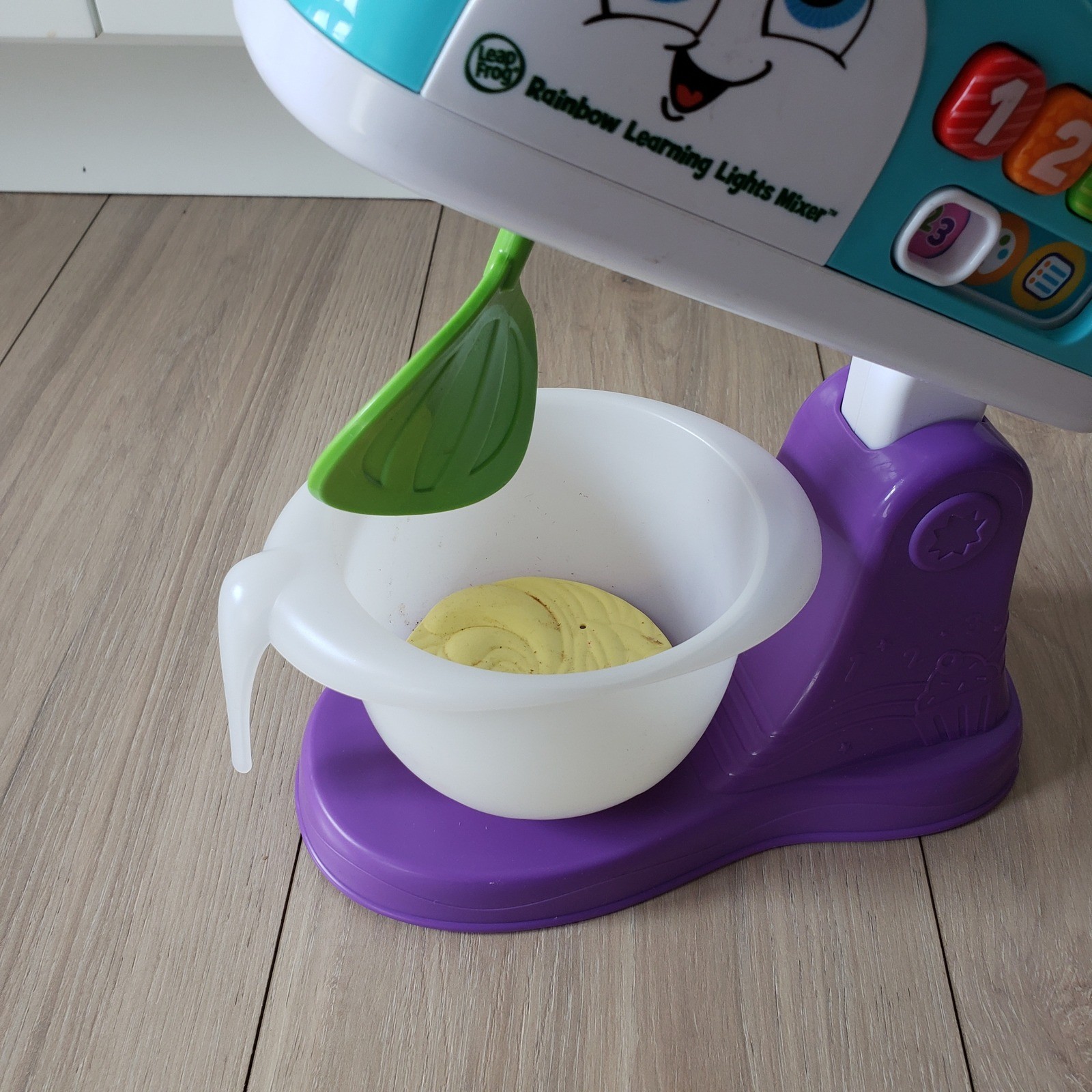 LeapFrog Rainbow Learning Lights Mixer Kids Unisex Blue Interactive Baking Toy