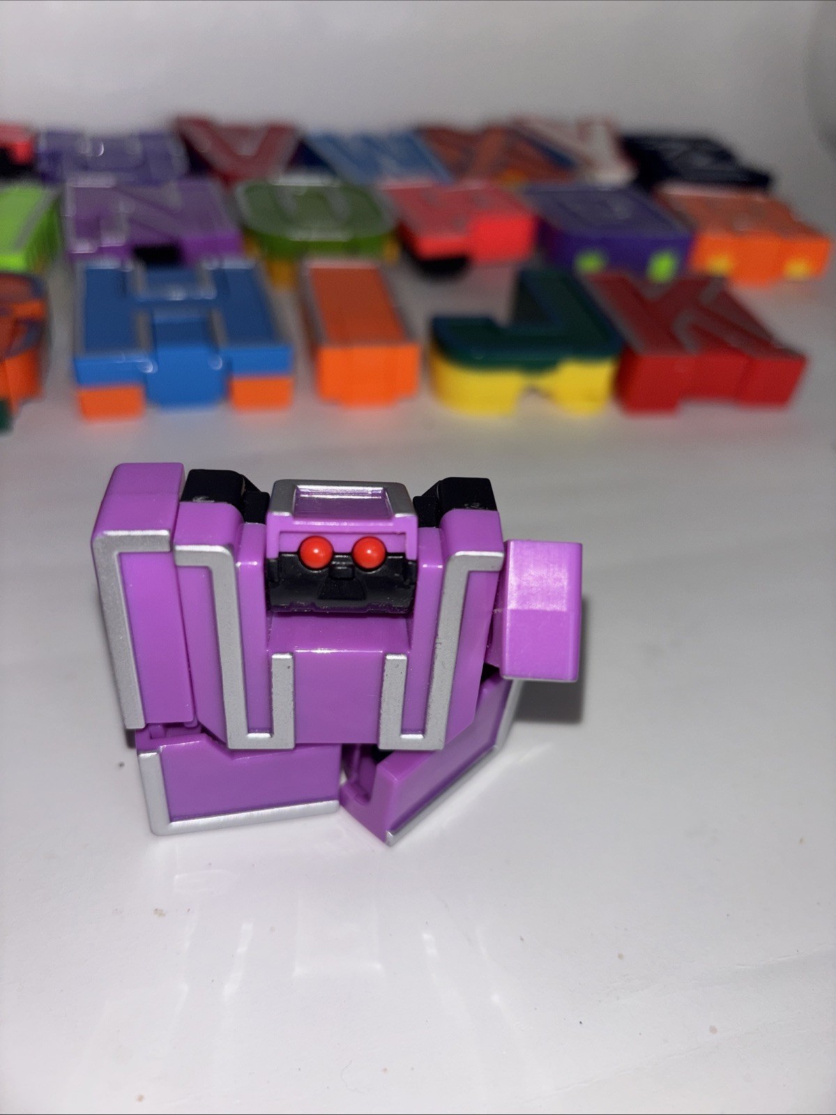 Lakeshore Learning Alphabet Transforming Robots Alphabots Toys