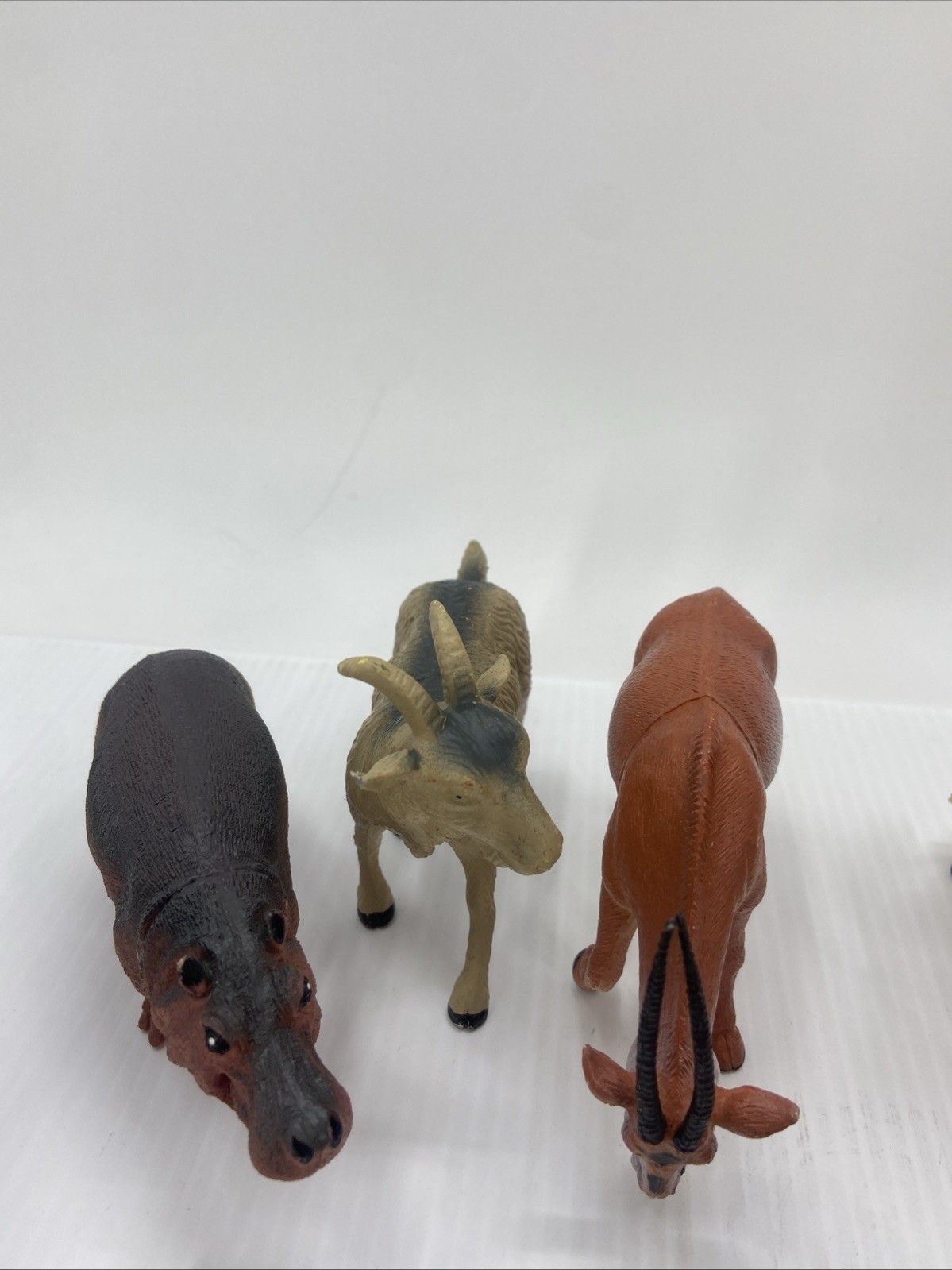 miscellaneous lot Of Toy Animals. Rhinos, Zebras, Lions, Lizards Etc. {AA}