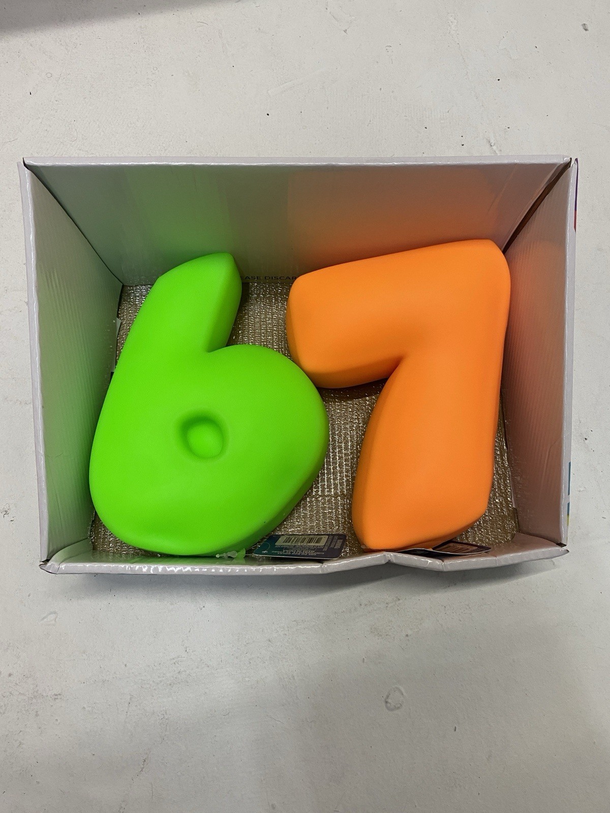 Toymendous! SQUEEEZE 6-7 Tactile Squeeze Toy Numbers Green/Orange Ages 3+