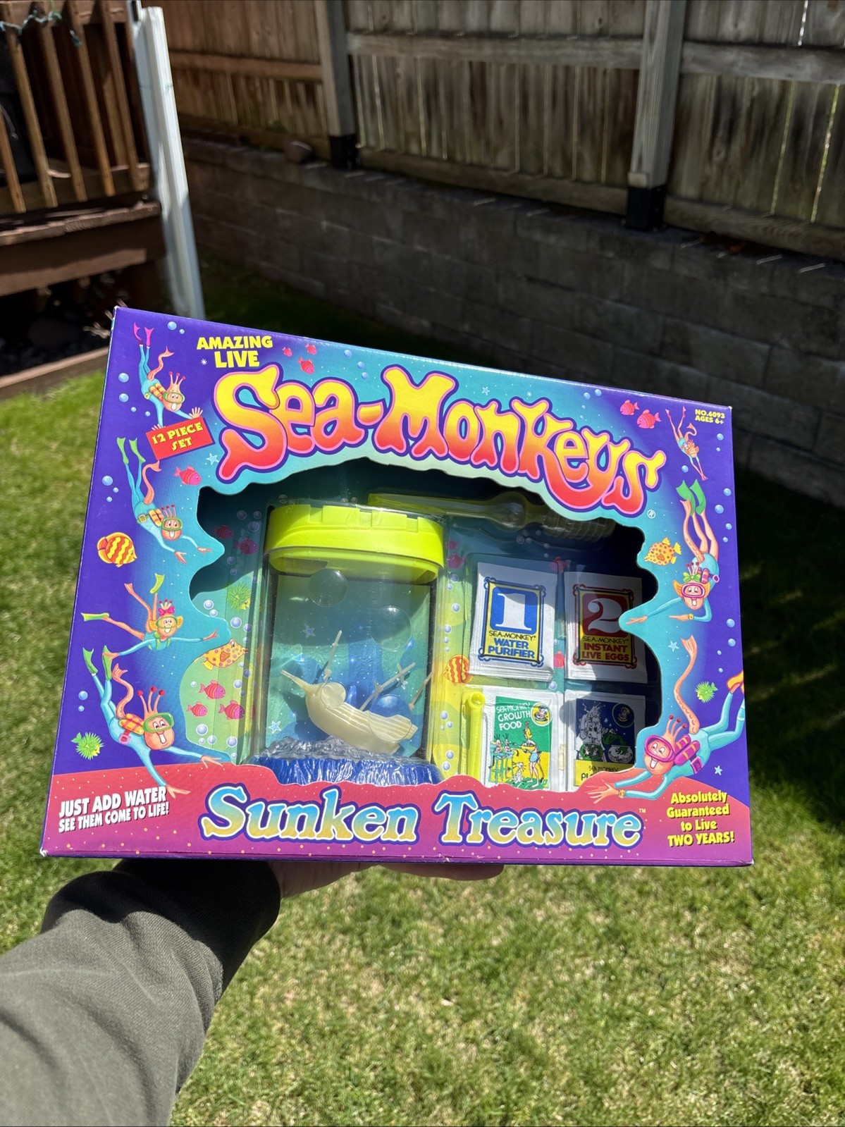 Amazing Live Sea-Monkeys SUNKEN TREASURE Tank Aquarium NEW RARE VTG 1998