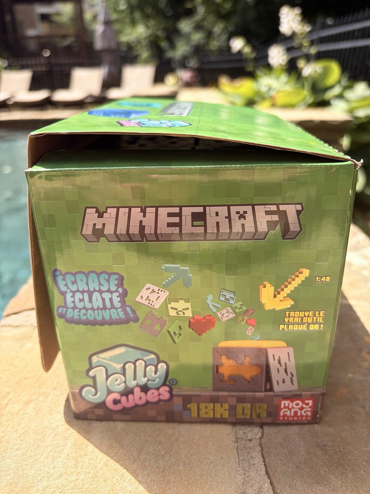 Minecraft Jelly Cubes with Display Case Lot Of 12 SQUISHY like NeeDoh NEW