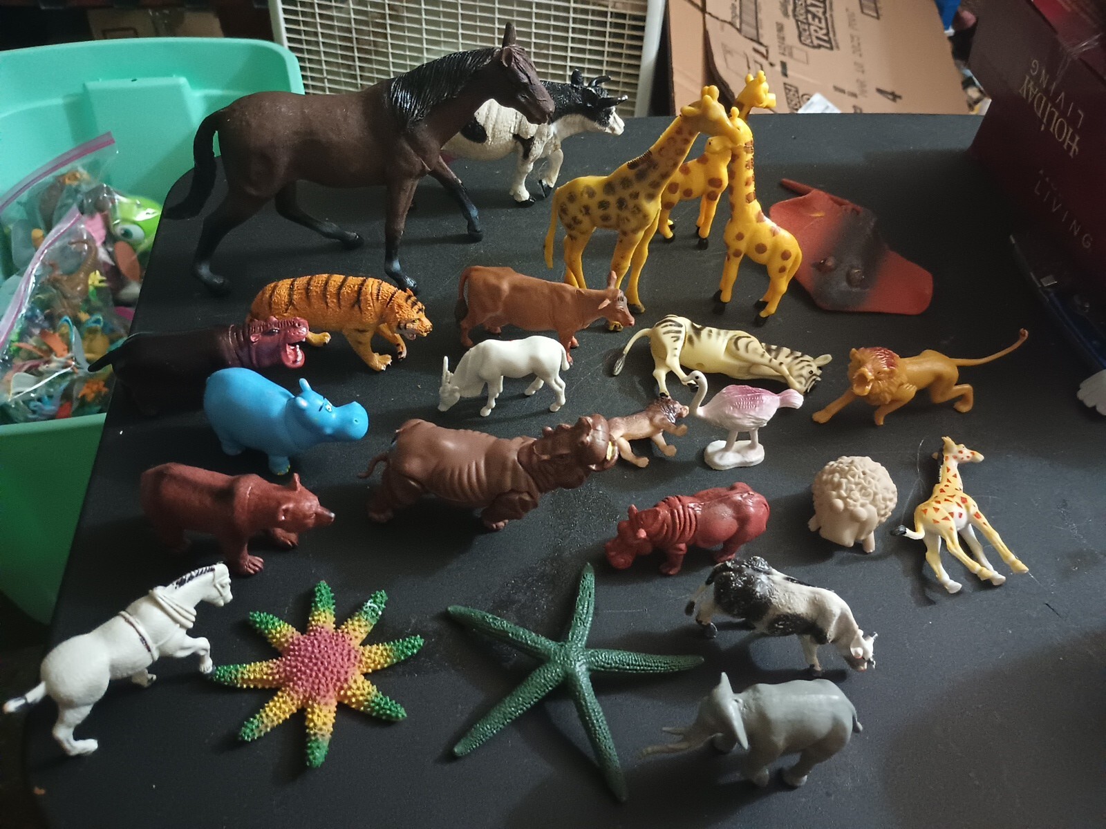 Miniature Vintage Plastic toy Lion’s Tiger Cows Horses Hipposarge Lot Mixed
