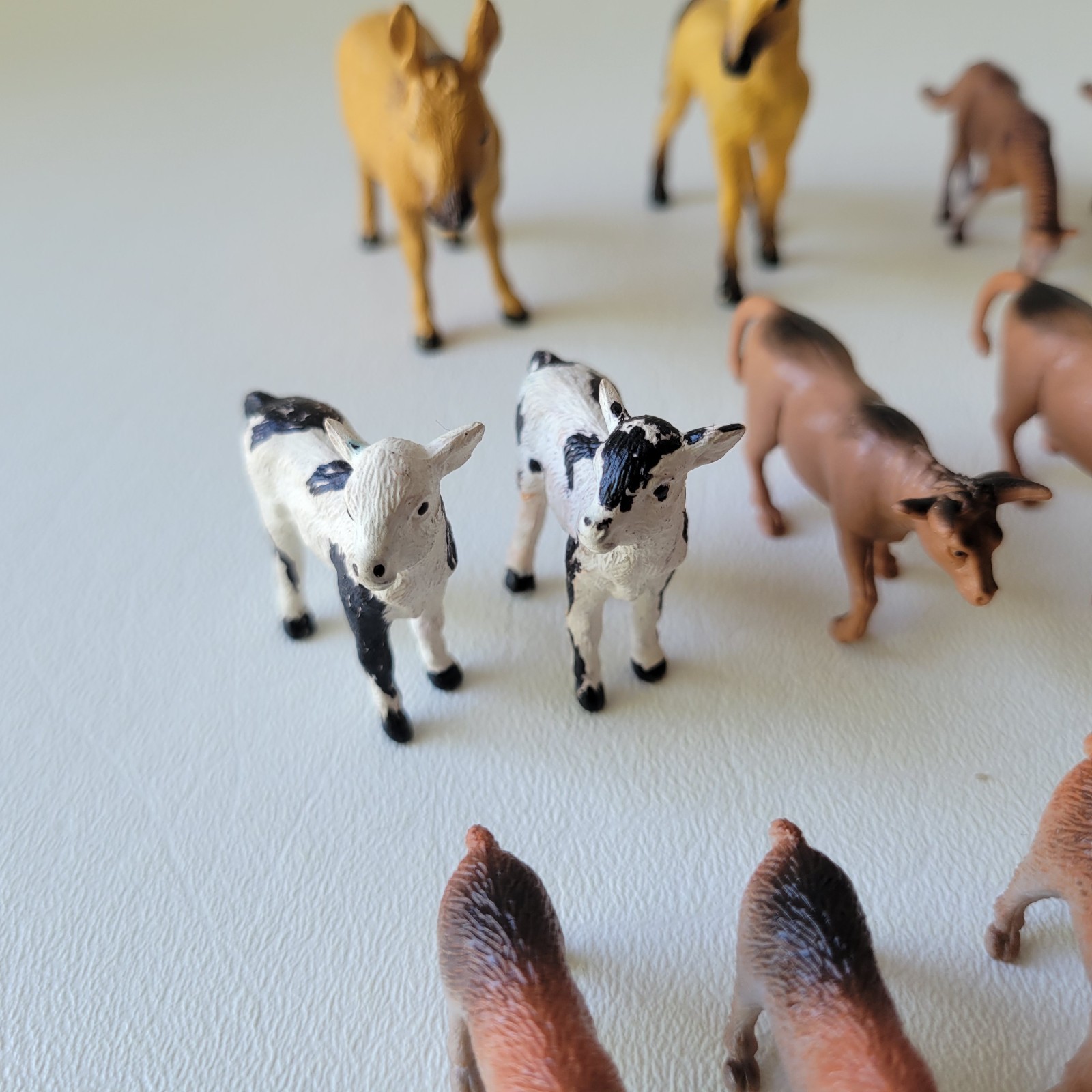 30pc Farm Animal Mini Figures: 7 Branded (Britains, Ertl, Jarman) + 23 Unbranded
