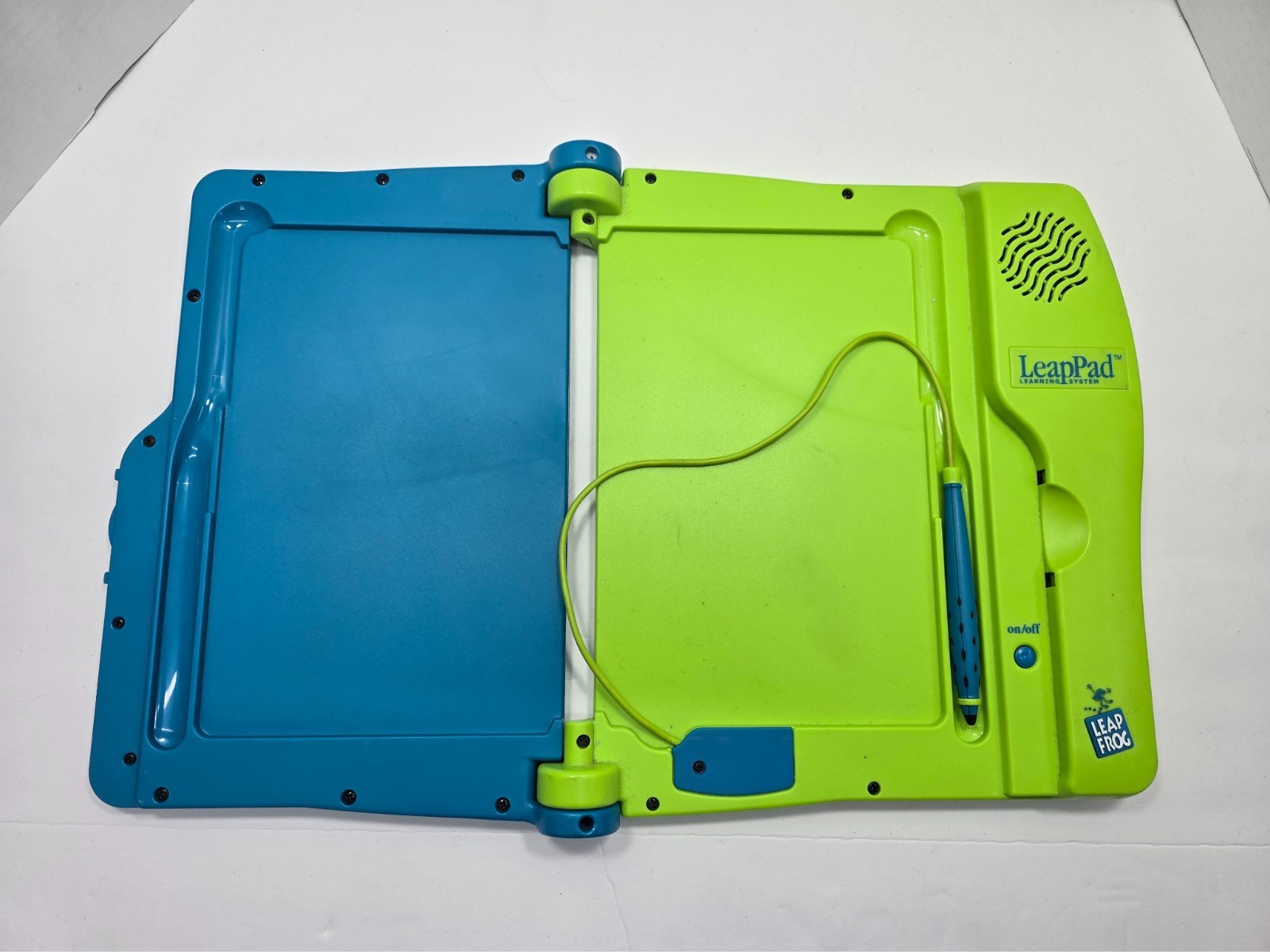 LeapPad Bundle With 14 Books and 12 Cartdriges
