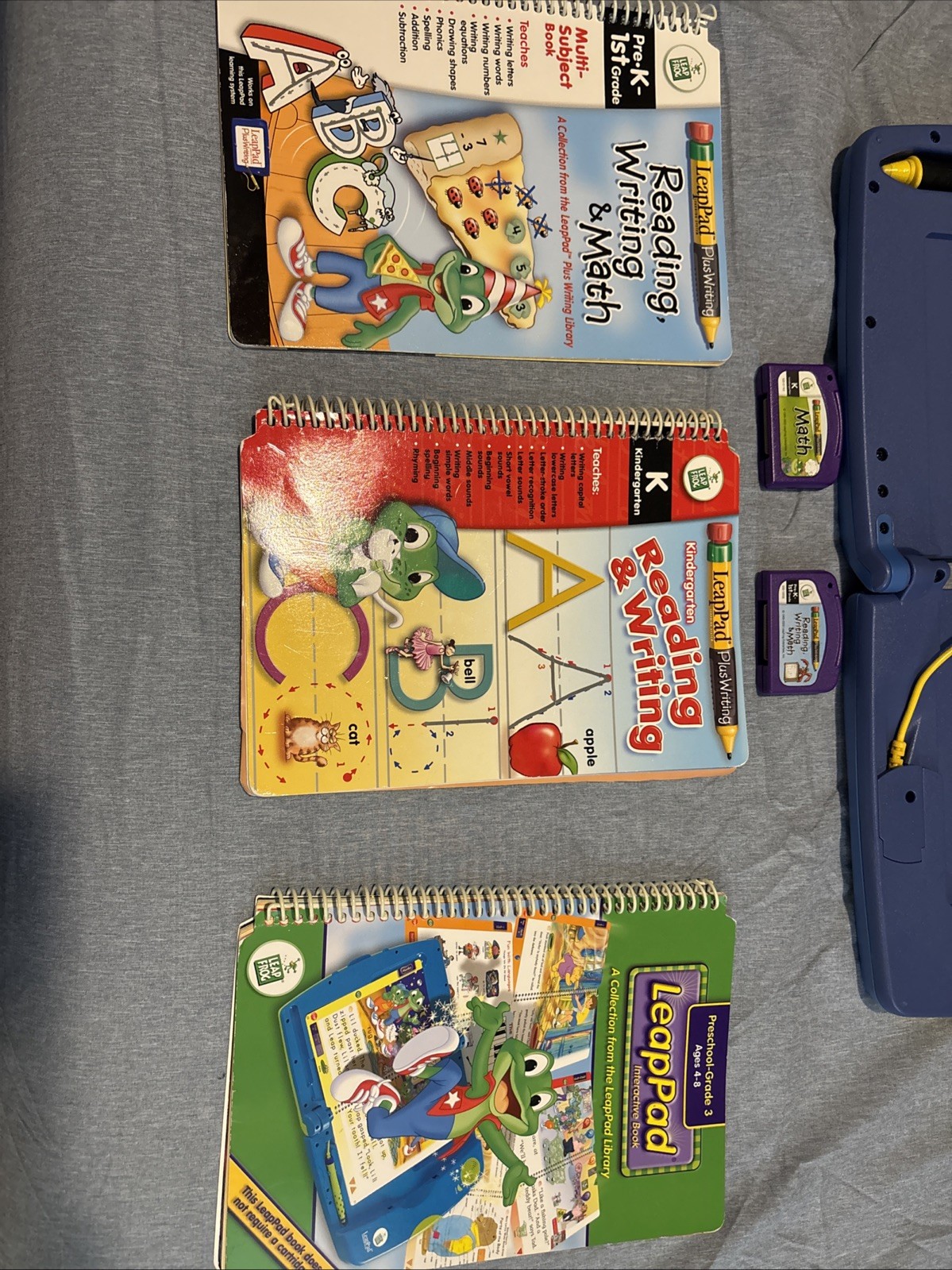 LeapFrog LeapPad Carrying Case 3 Books and 2 Games Tested and Working