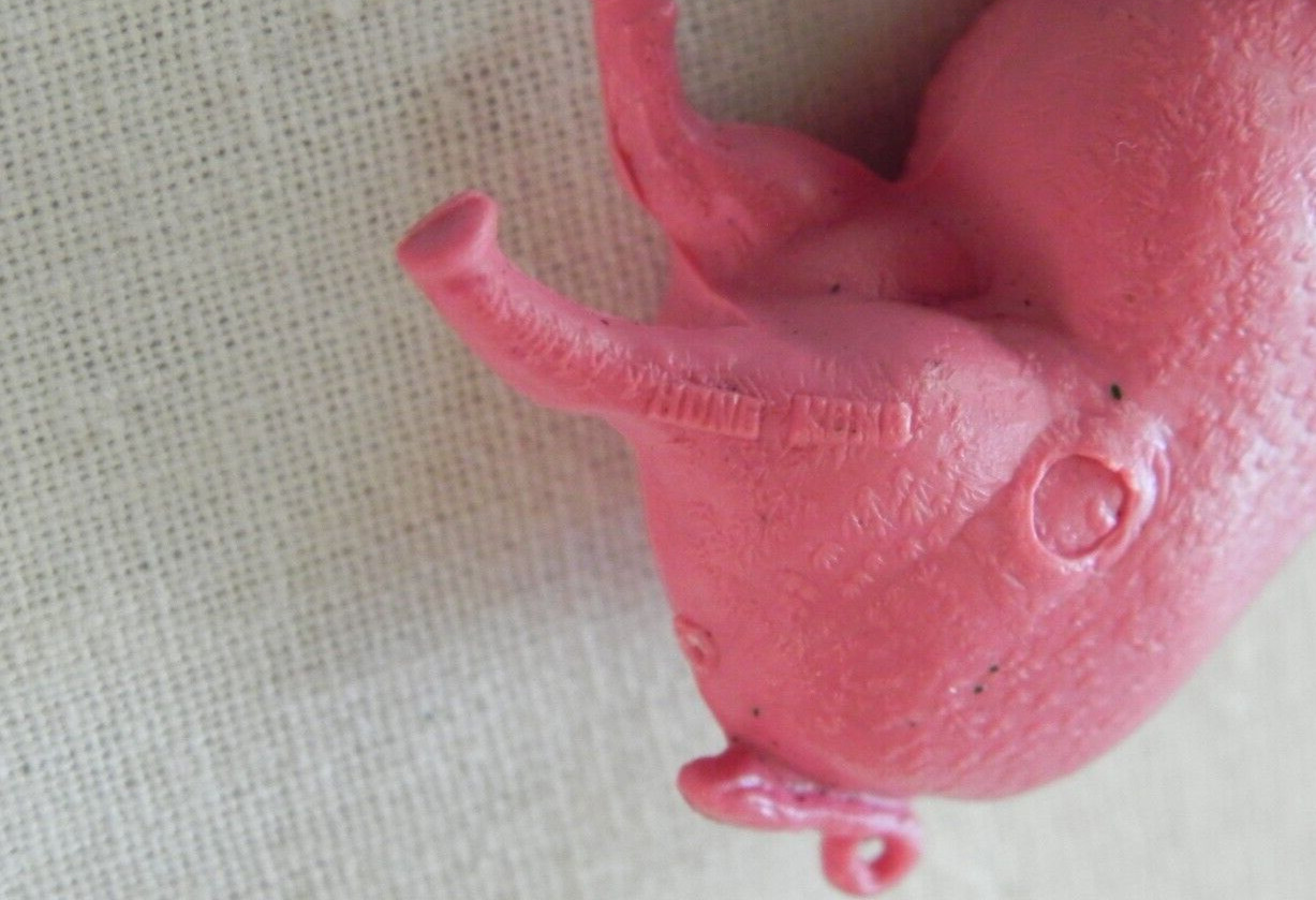 Set 4 Pink Plastic pigs toy farm animals Hog piglets unknown vintage Hong Kong